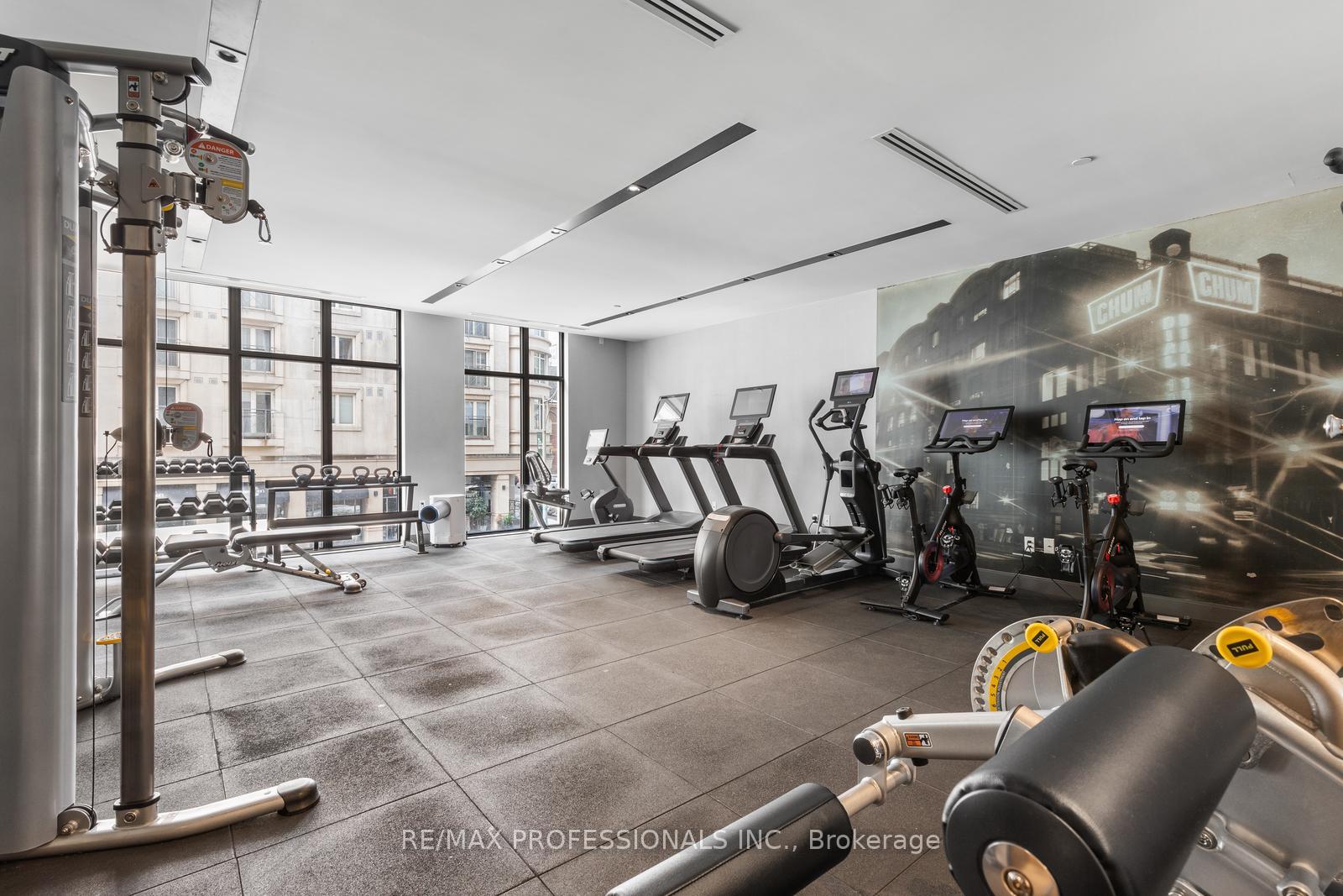 1 Bedroom Condo at 6 Jackes, Toronto For sale