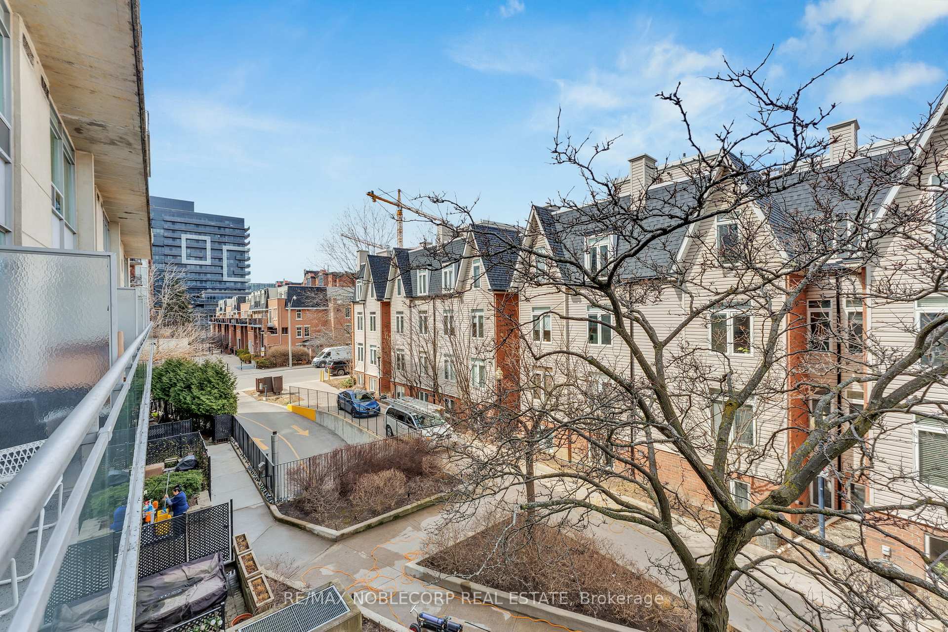 2 Bedrooms Condo at 954 King, Toronto For sale