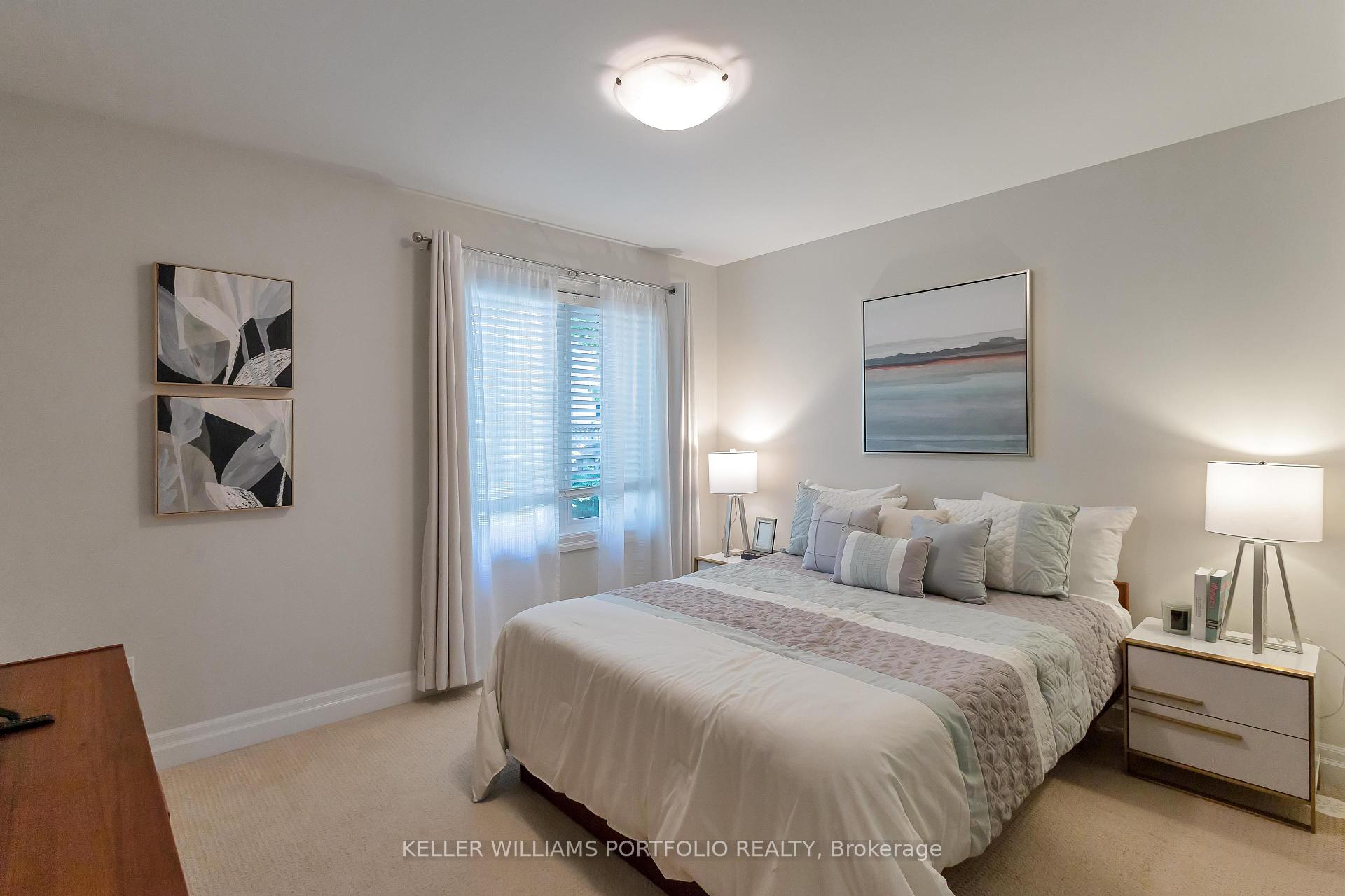 3 Bedrooms Condo at 365 Roehampton, Toronto For sale