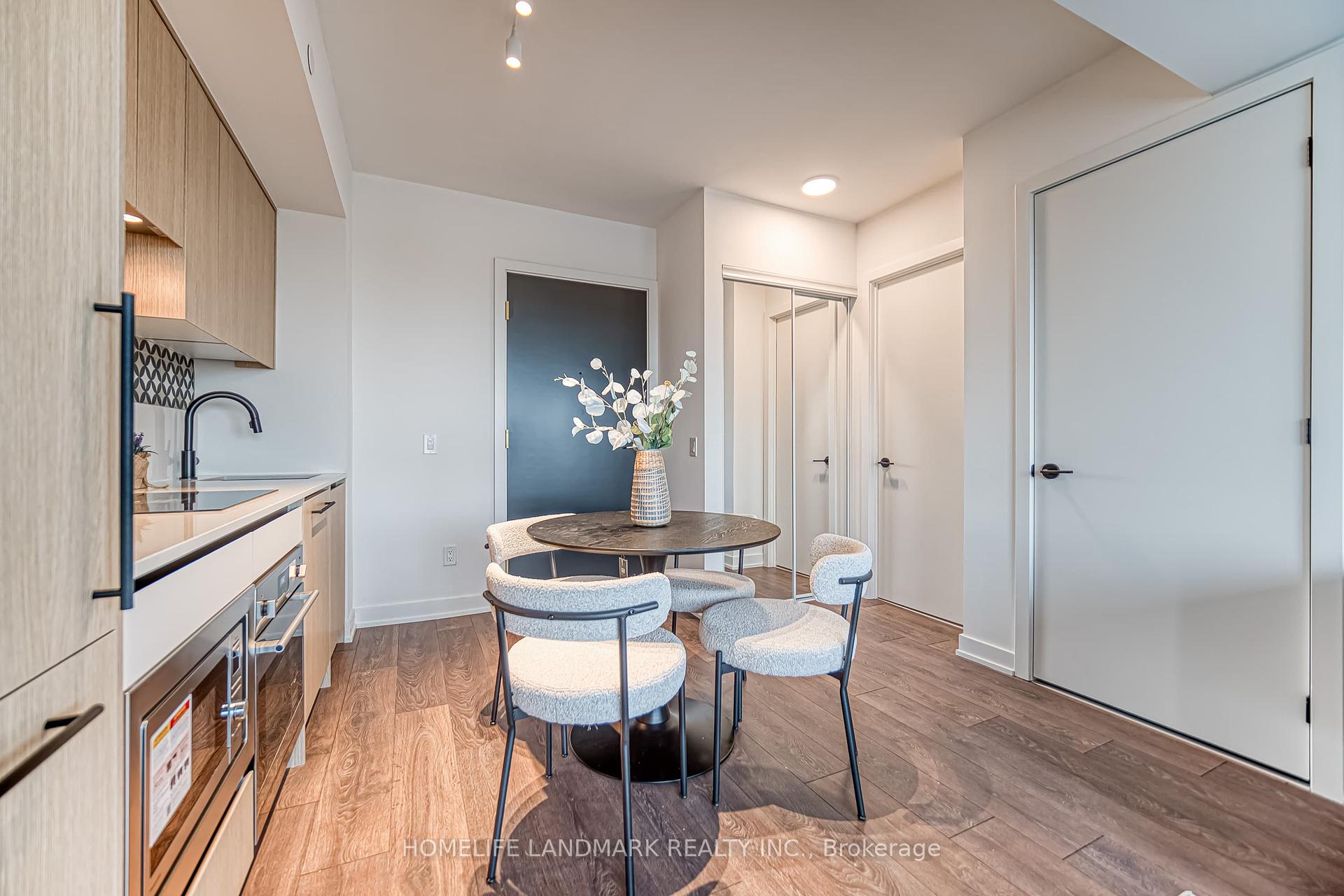 2 Bedrooms Condo at 1200 Dundas, Toronto For sale