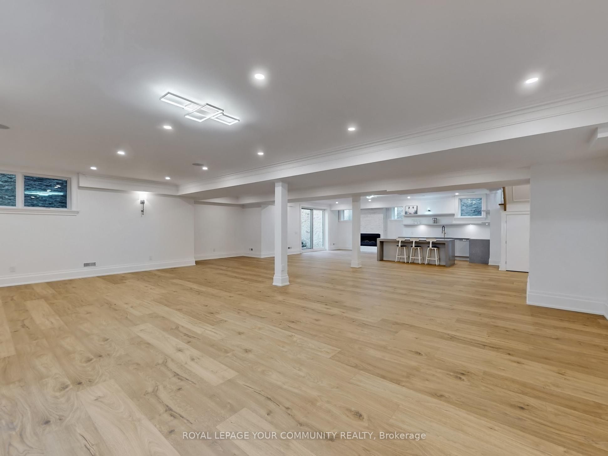 1257 Lakeshore Road W