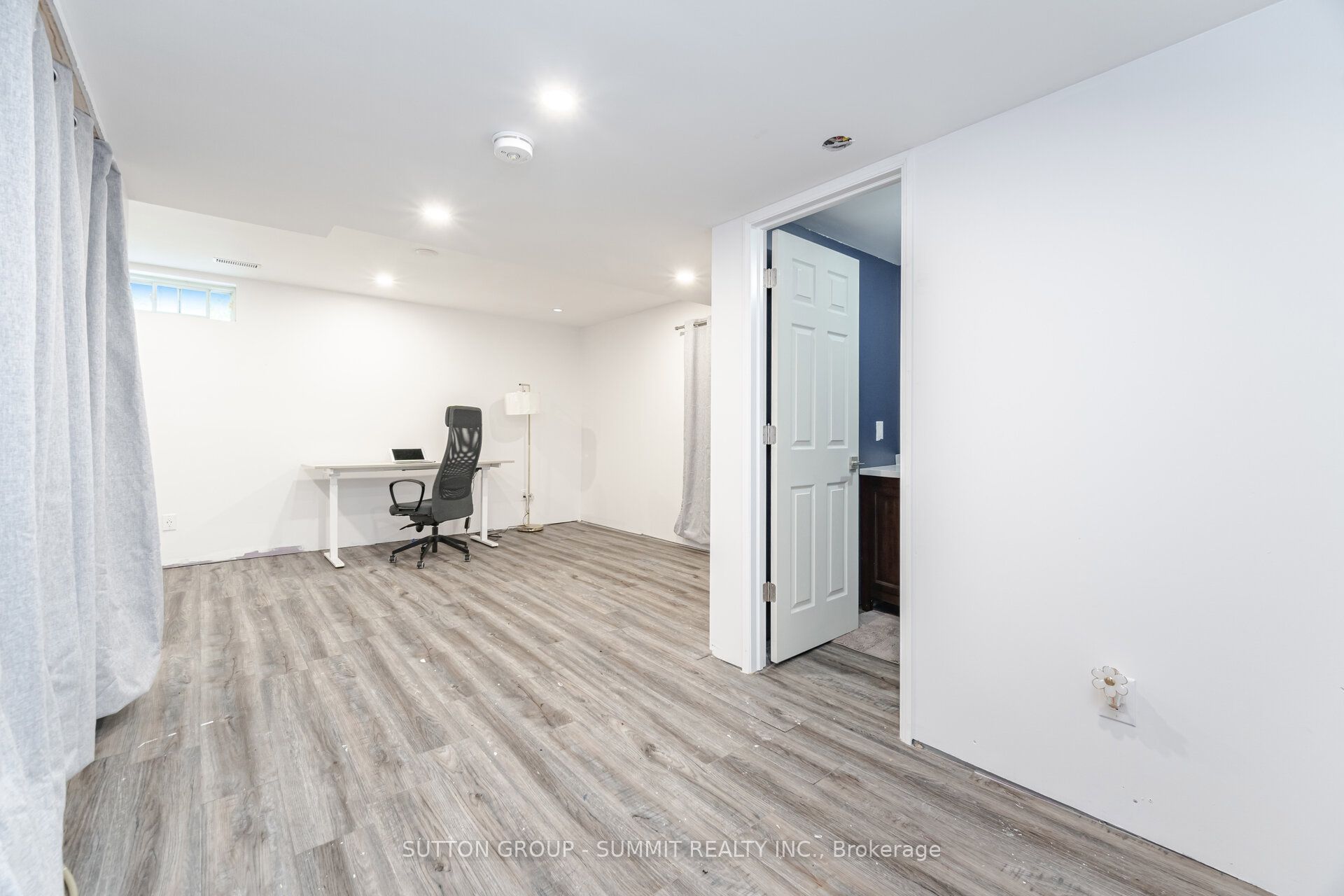 1809 Upper Wentworth Street, #32