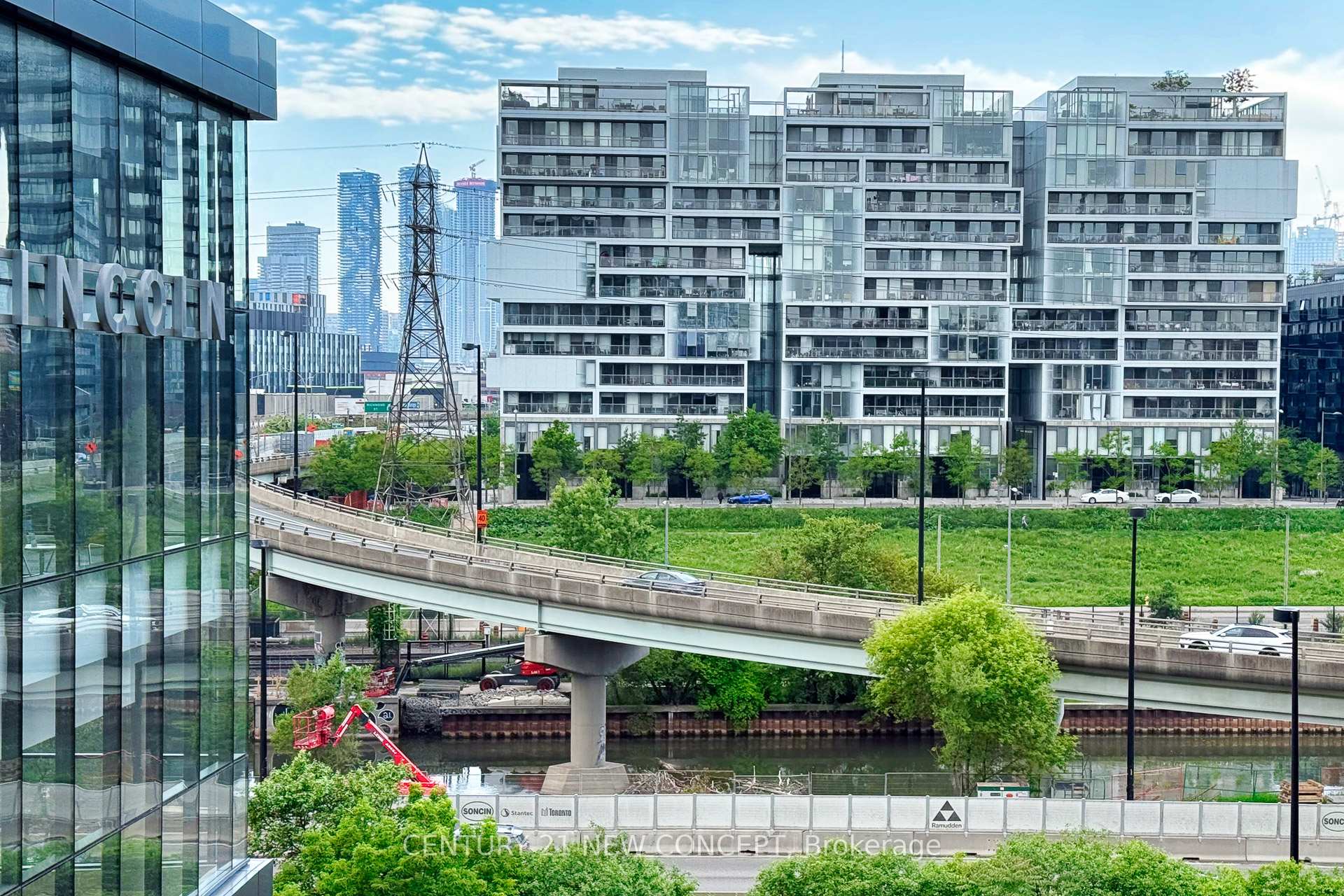 1 Bedroom Condo at 30 Baseball, Toronto For sale