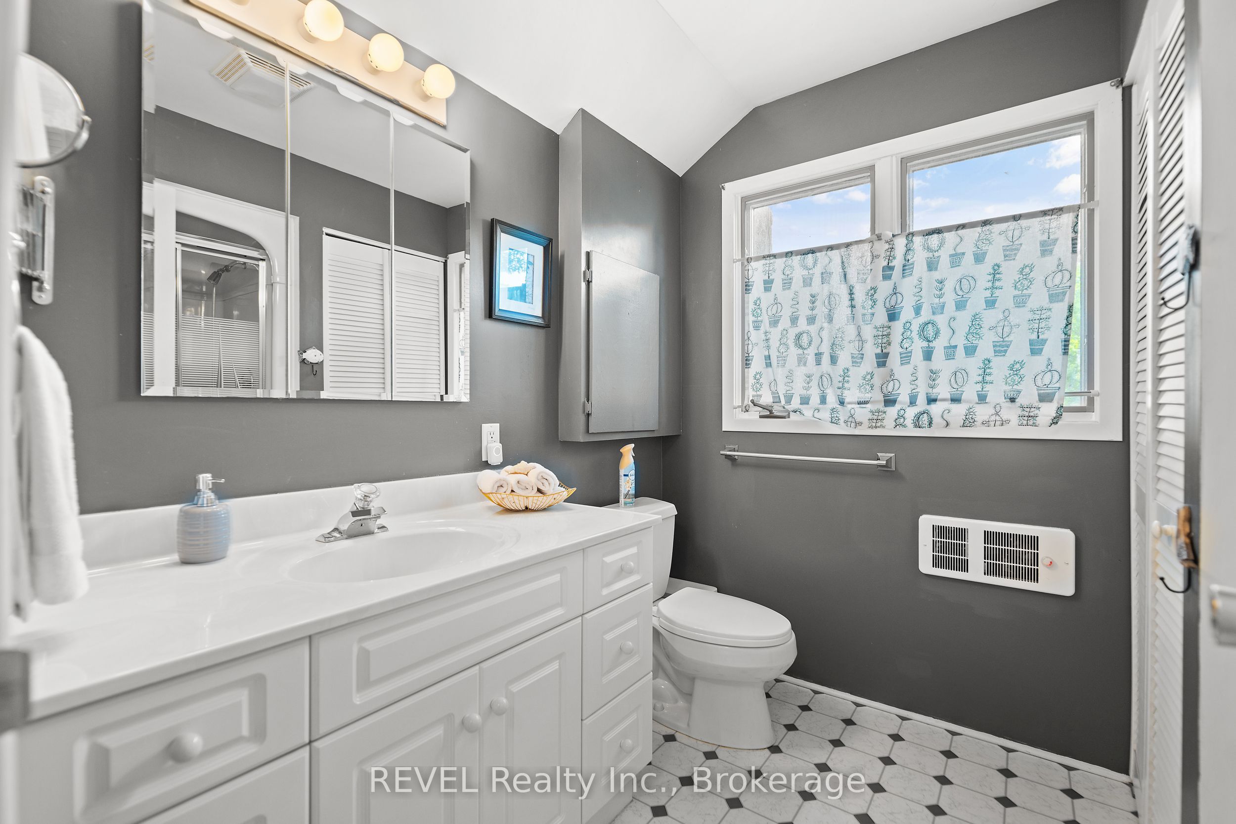 3606 Firelane 12
