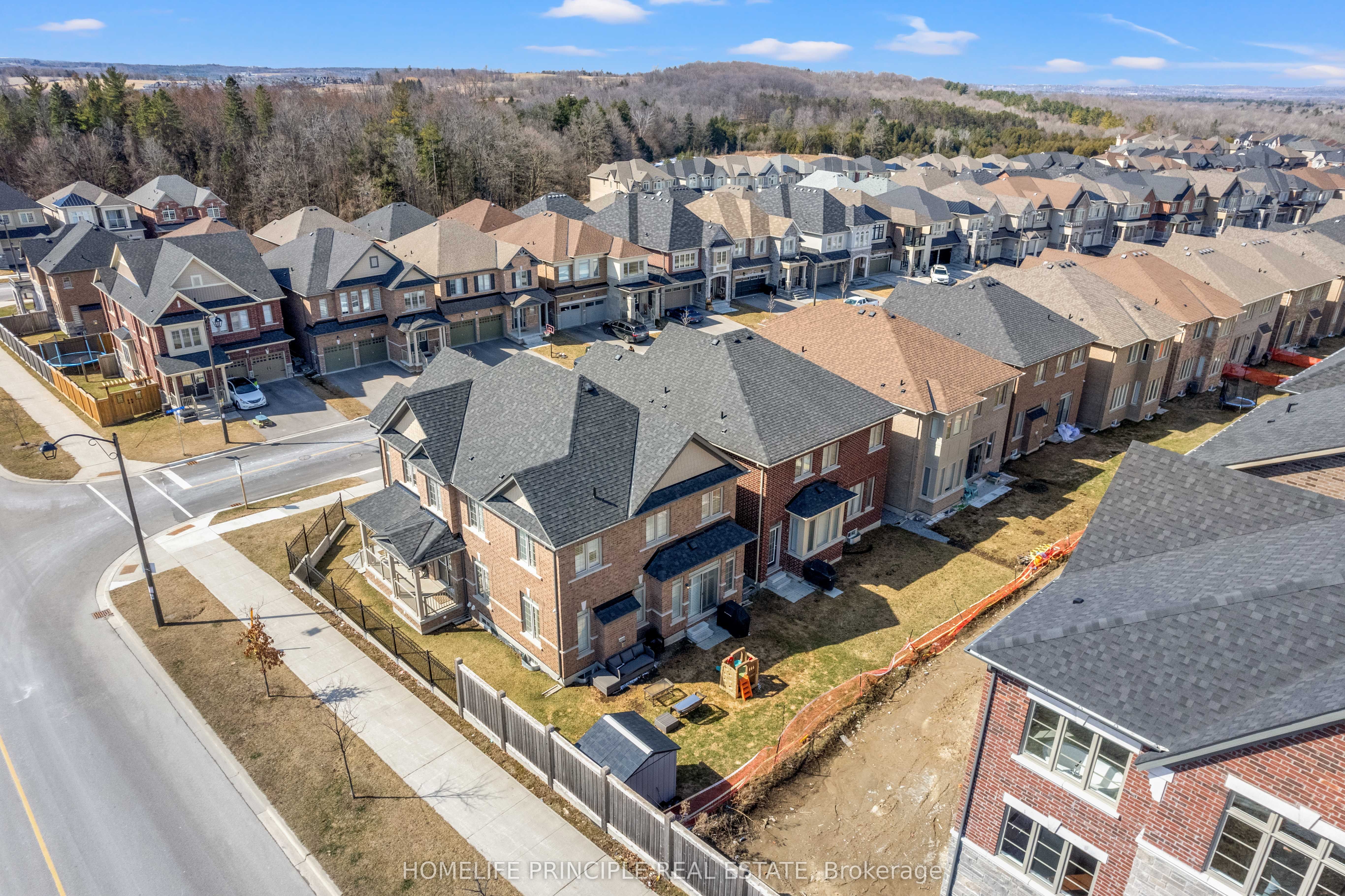 88 Ben Sinclair Avenue, East Gwillimbury Queensville