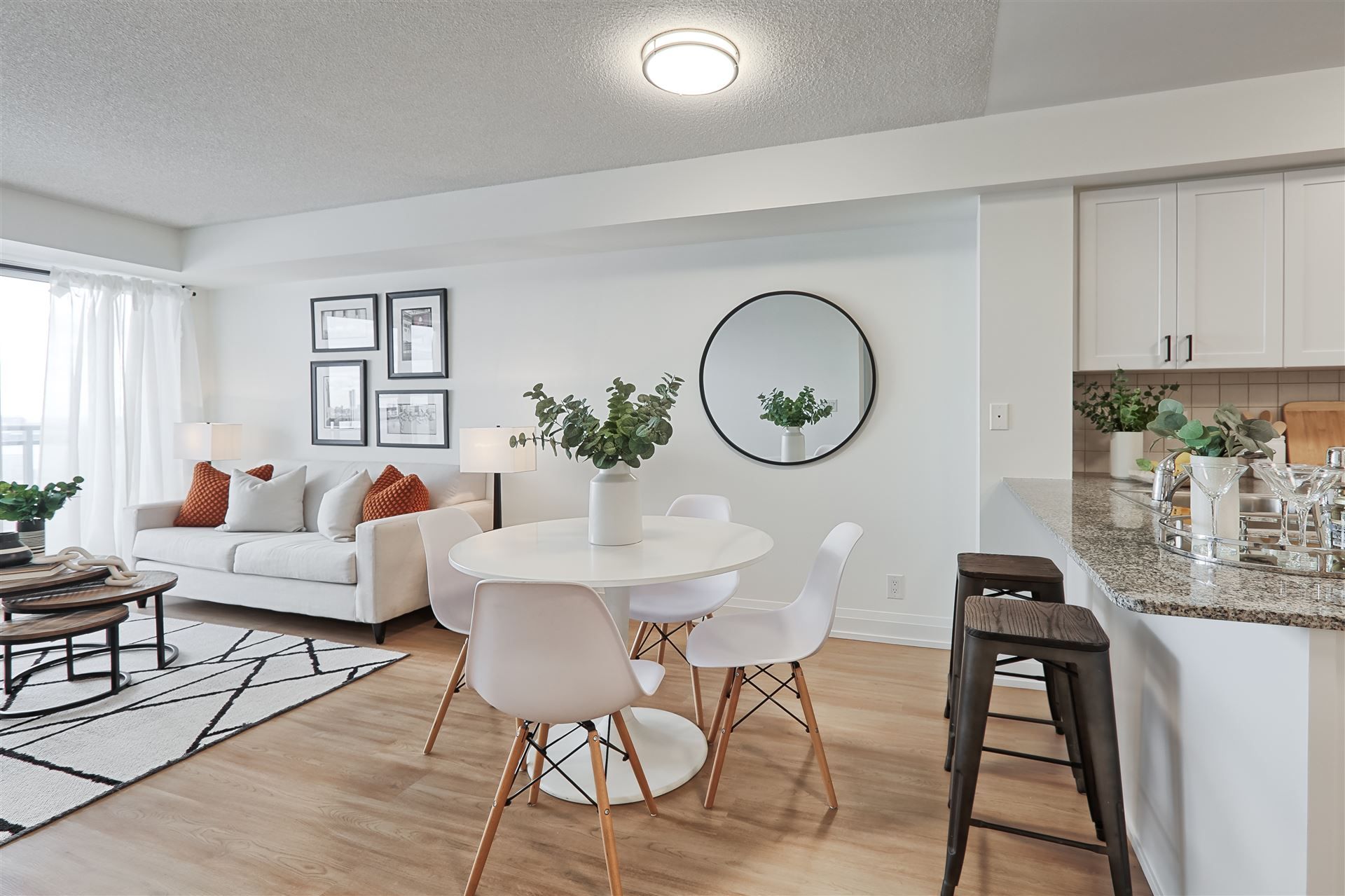 1070 Sheppard Avenue W 912