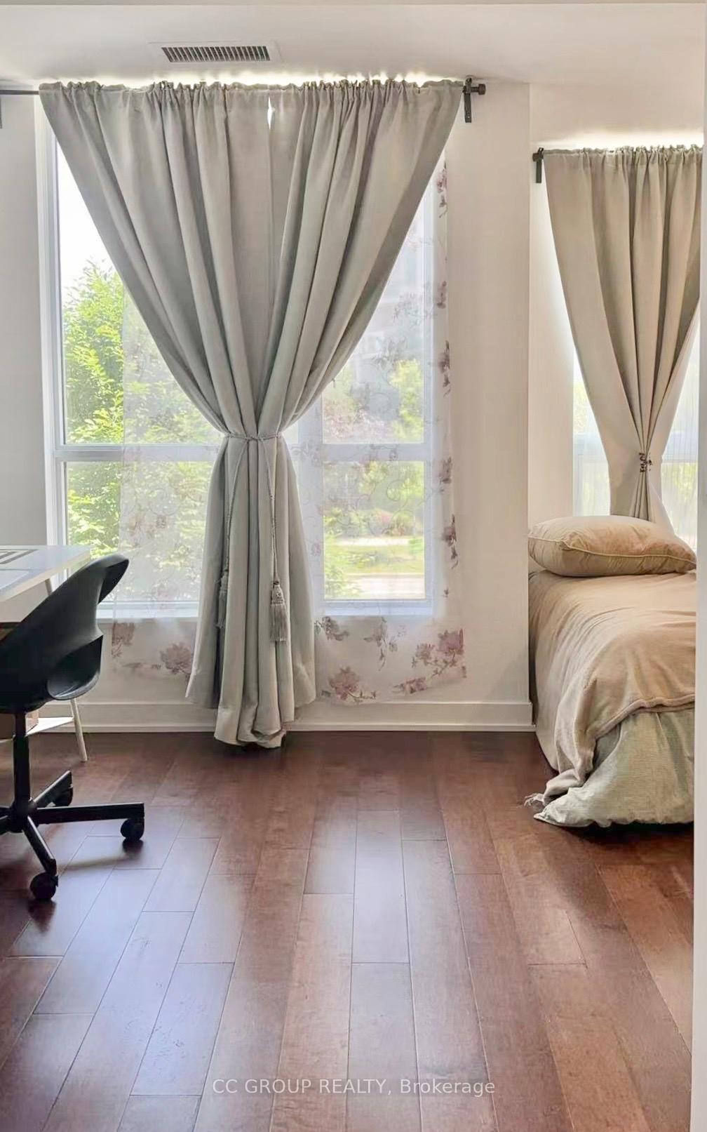 3 Bedrooms Condo at 215 Bonis, Toronto For sale