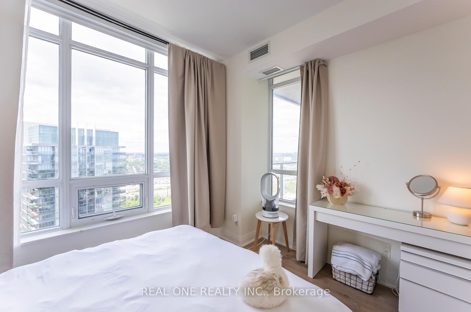 1 Bedroom Condo at 36 Park Lawn, Toronto For sale
