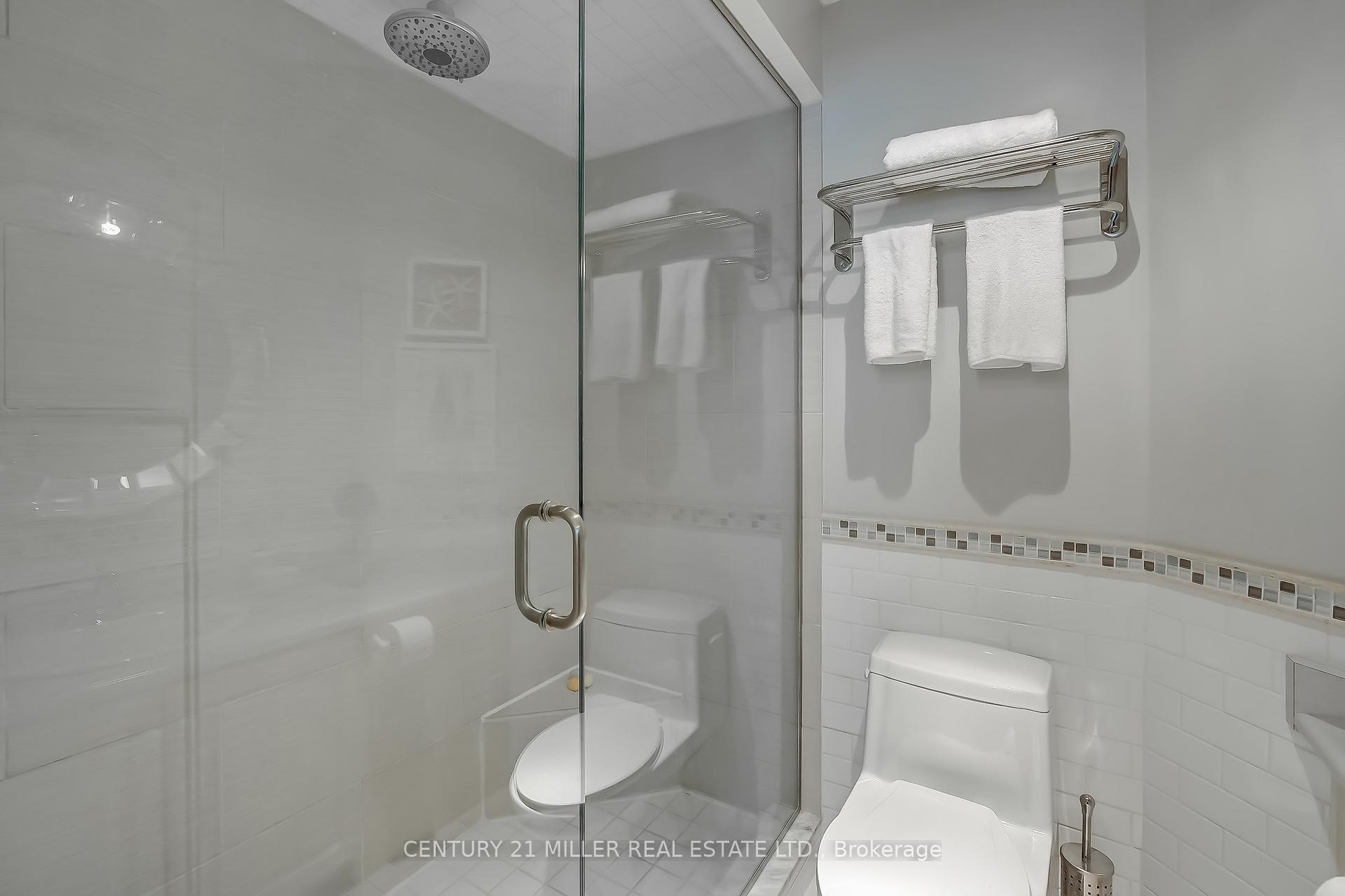 3 Bedrooms Condo at 1240 Westview, Oakville For sale