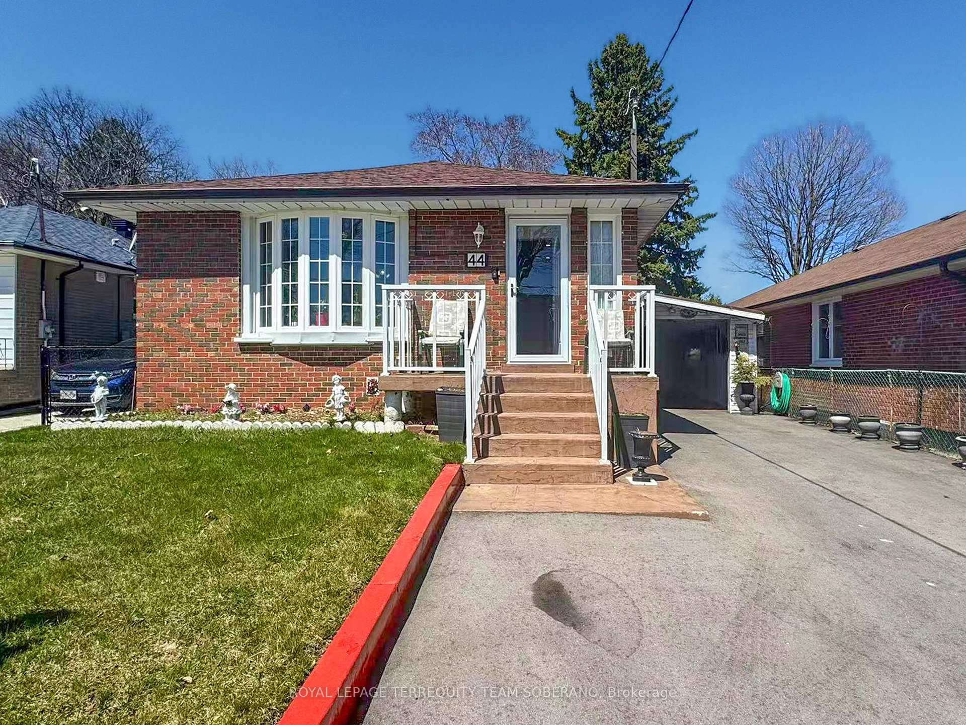 44 Seminole Avenue, Toronto, ON M1J 1N1