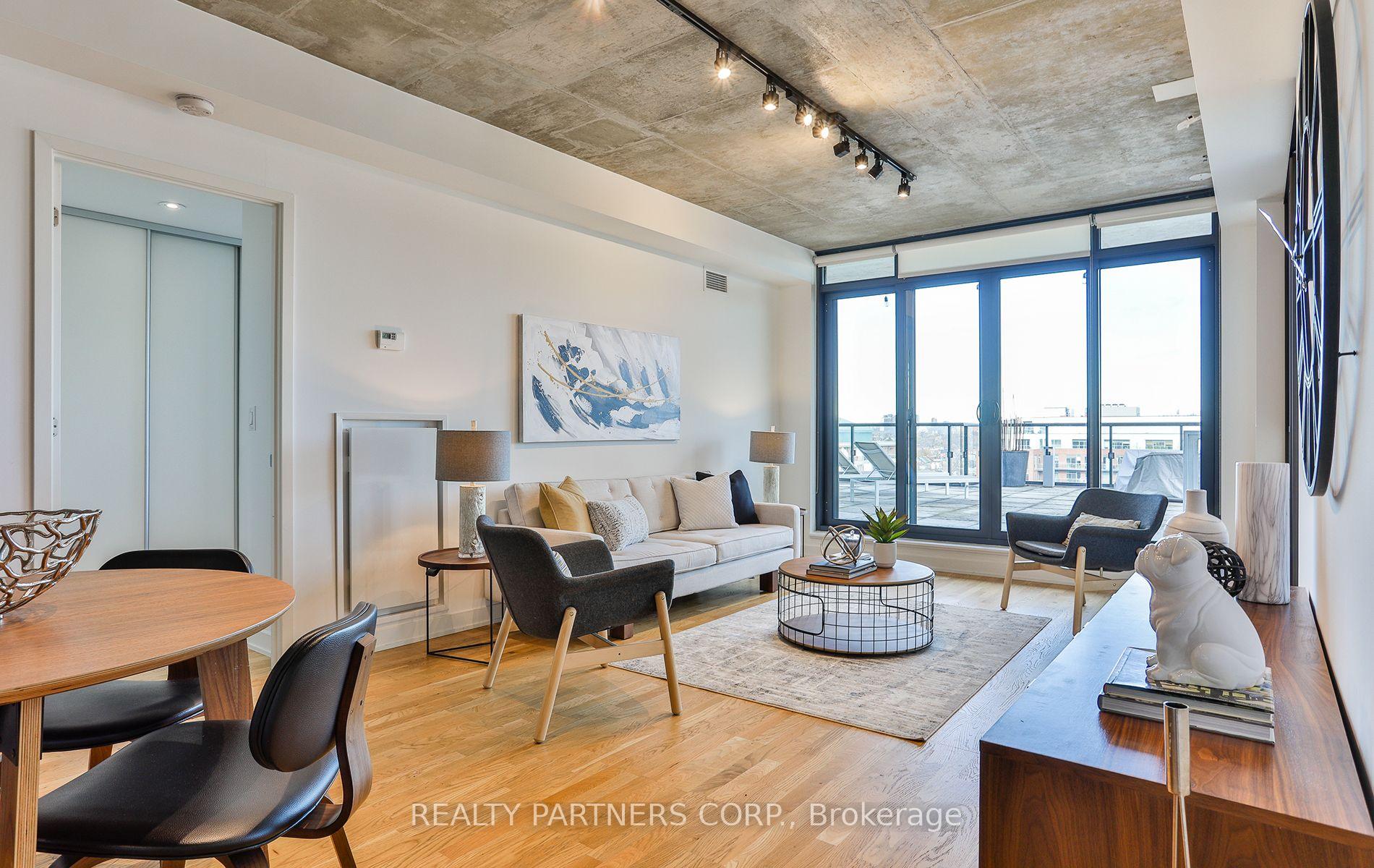 3 Bedrooms Condo at 8 Dovercourt,  Toronto For sale