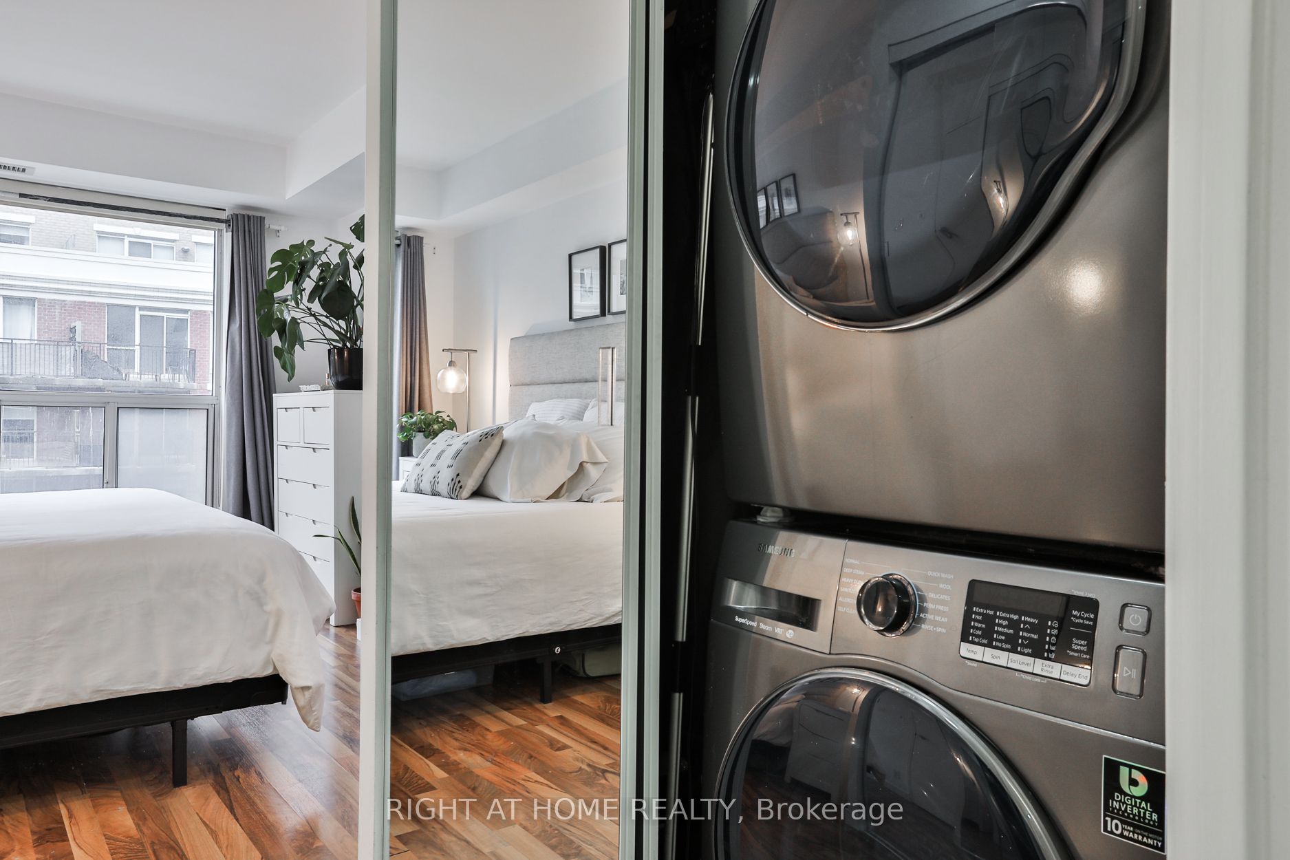1005 King Street W, #613