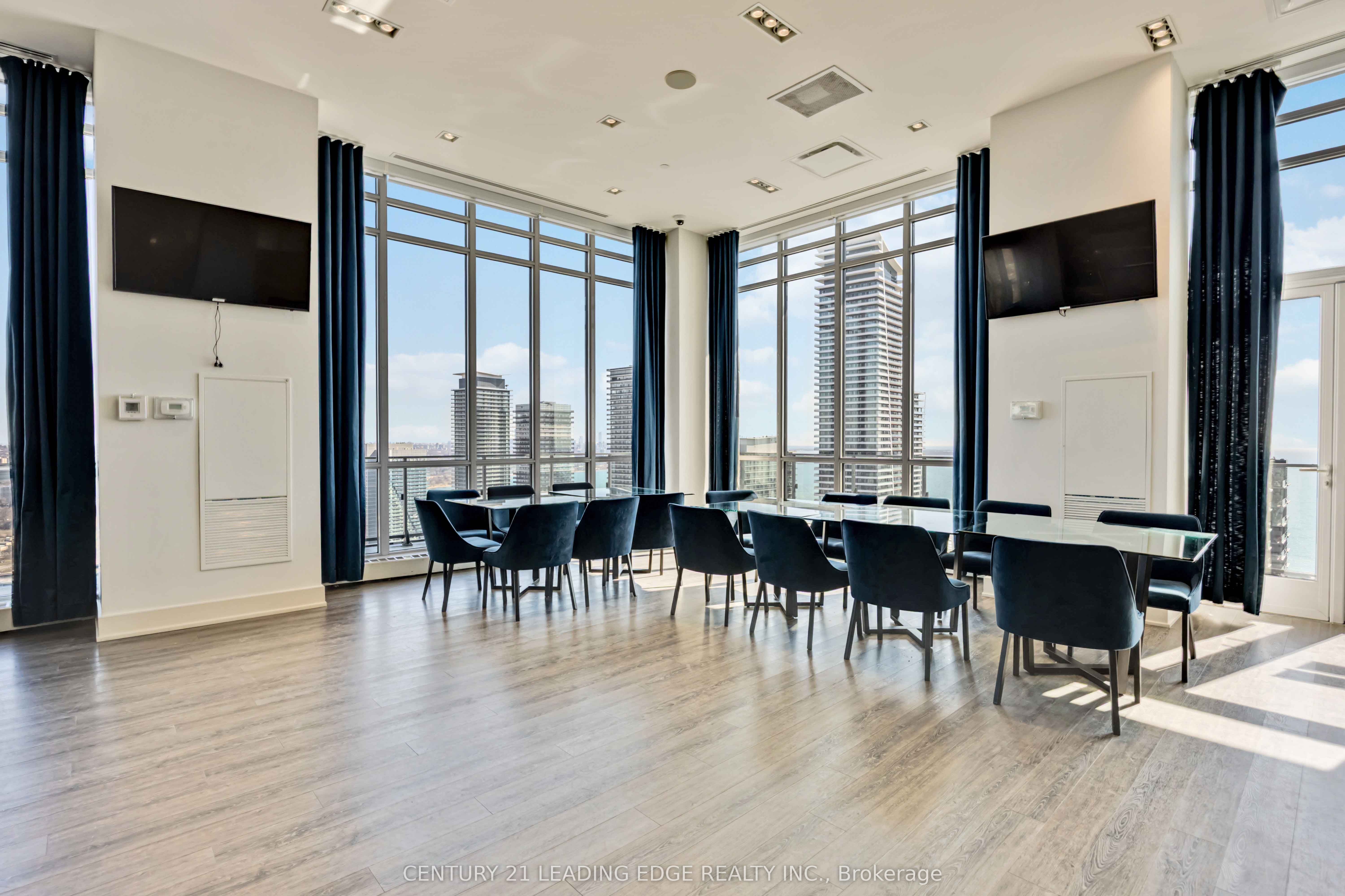 10 Park Lawn Road, #621