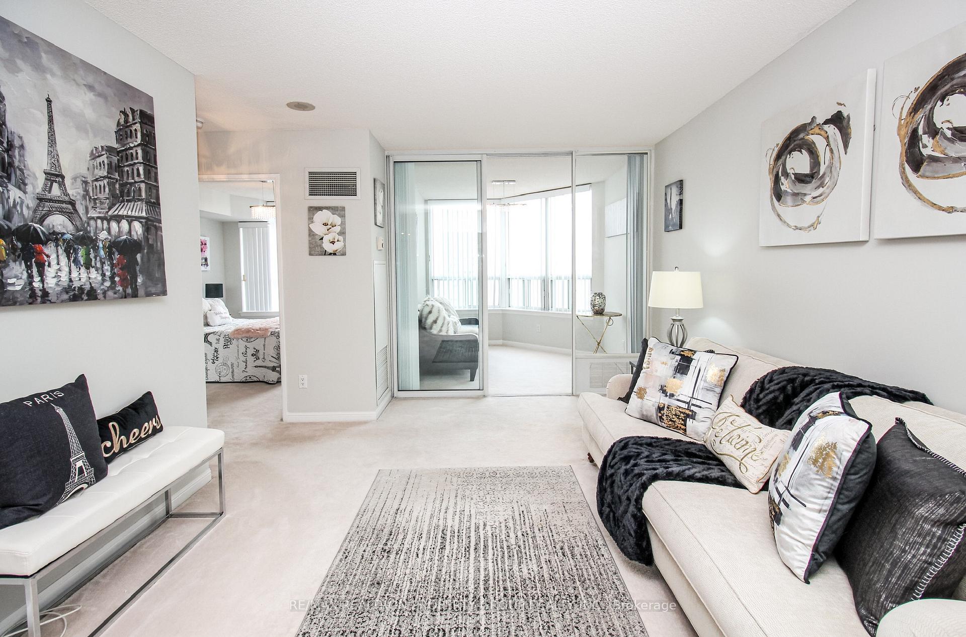 2 Bedrooms Condo at 88 Corporate, Toronto For sale