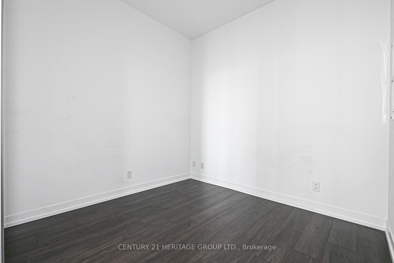 2 Bedrooms Condo at 950 PORTAGE,  Vaughan For sale