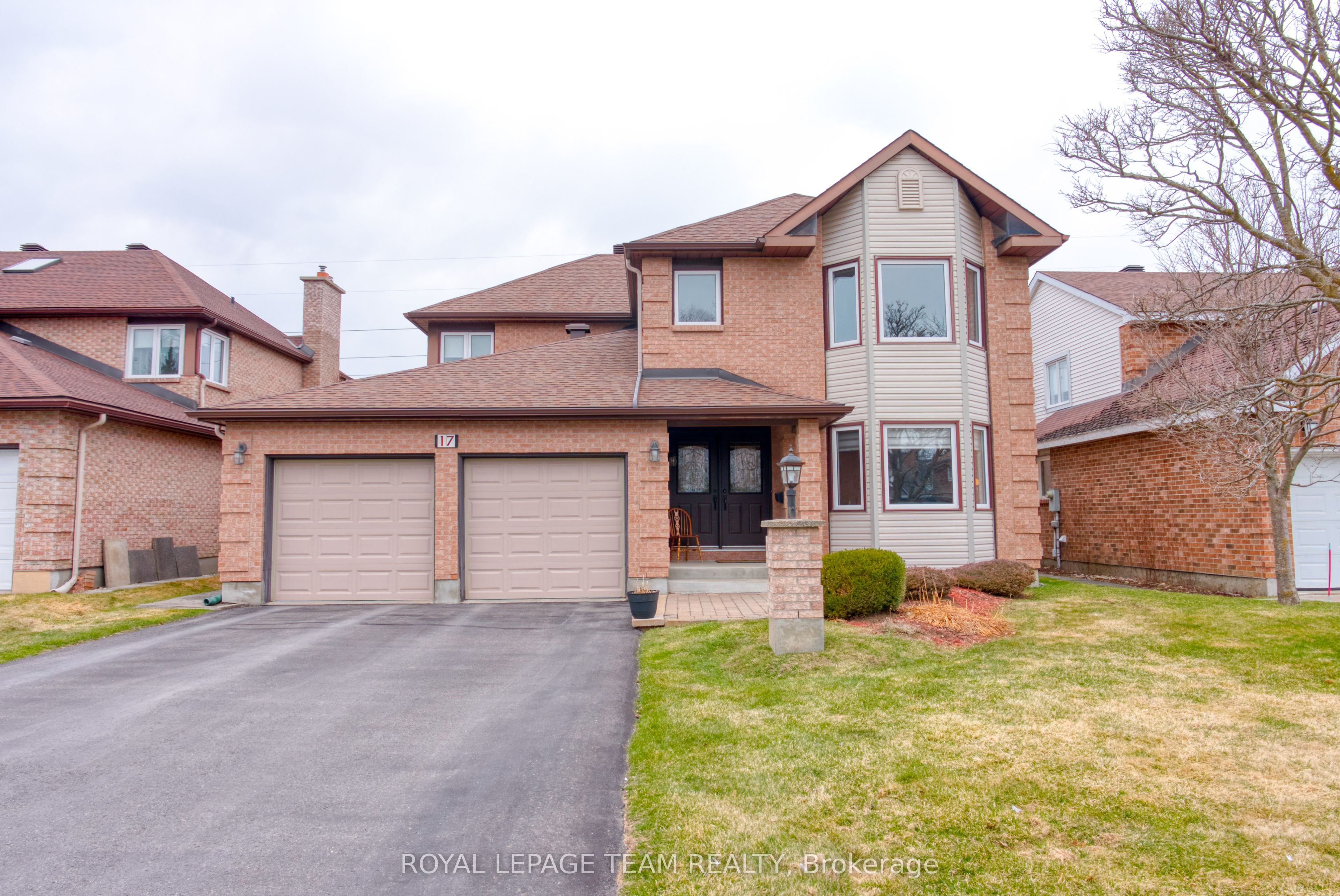 17 Arbuckle Crescent, SouthofBaselinetoKnoxdale, ON K2G 5H1