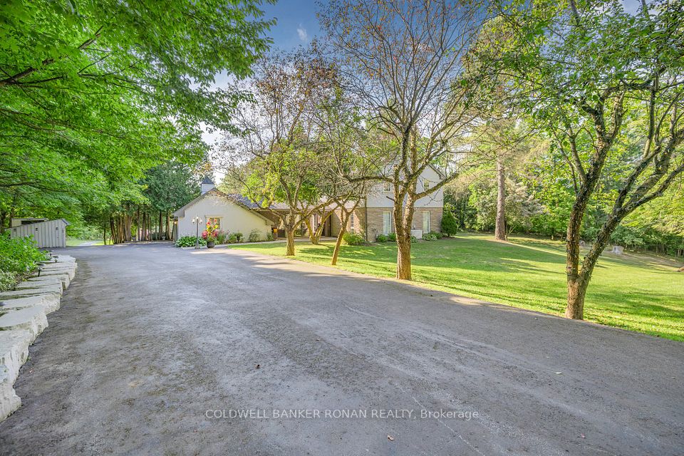 1370 Concession Rd 8