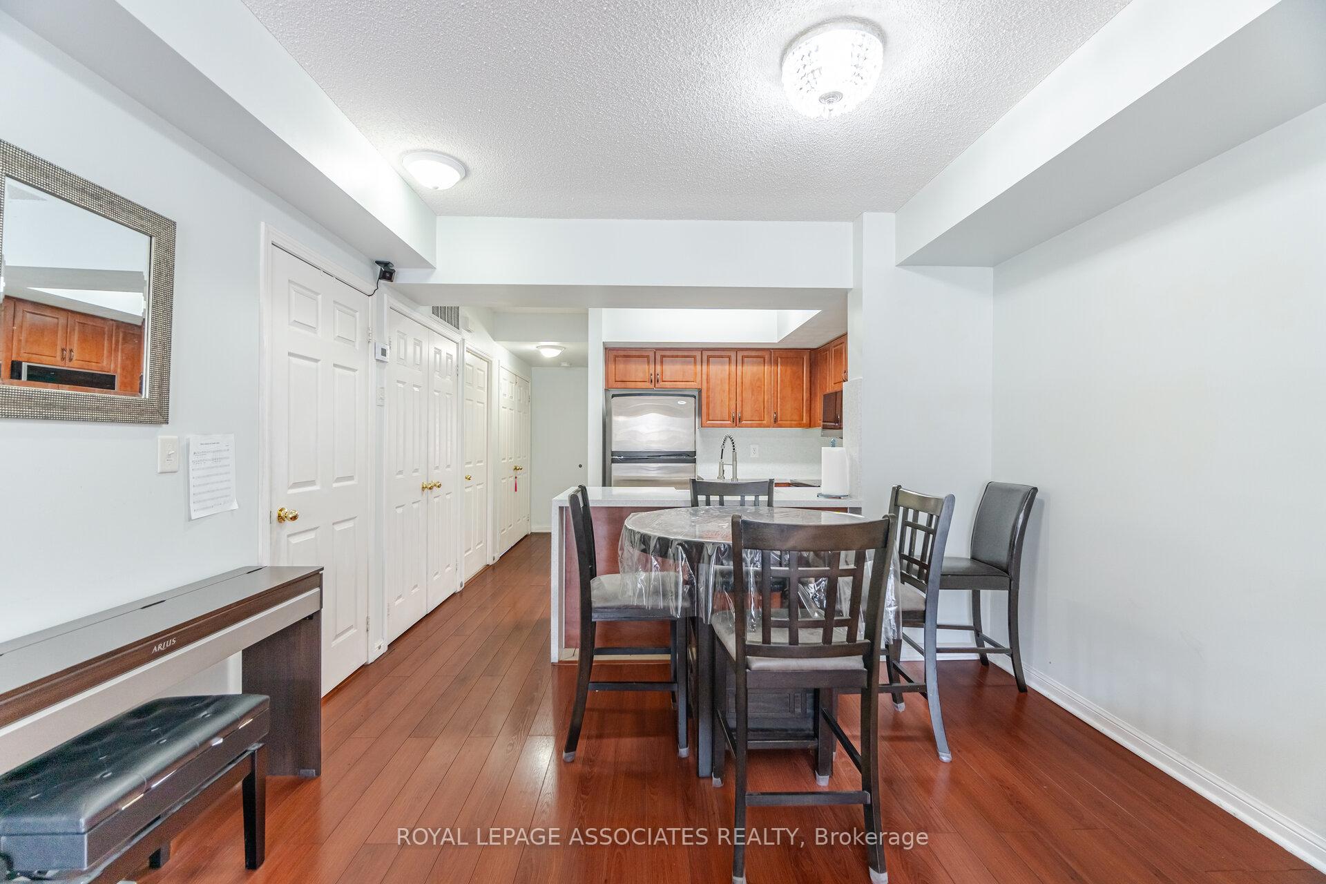 3 Bedrooms Condo at 3043 Finch, Toronto For sale