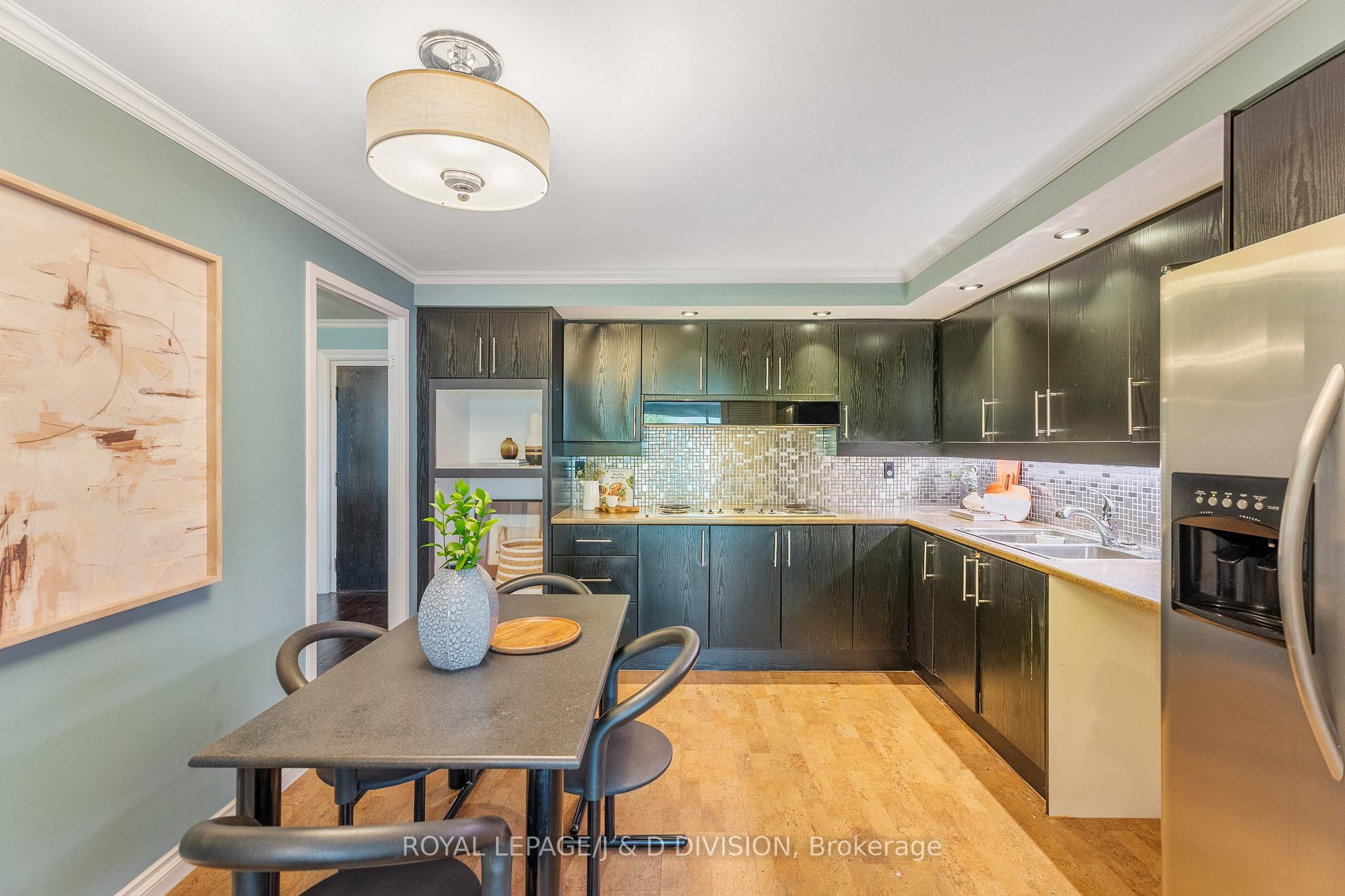 2 Bedrooms Condo at 401 Queens, Toronto For sale