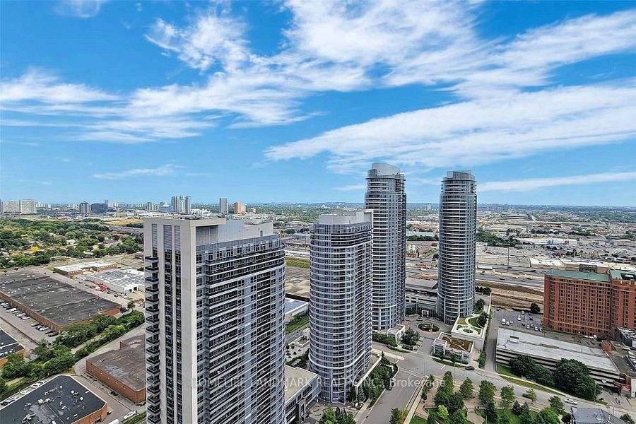 2 Bedrooms Condo at 255 Village Green,  Toronto For sale