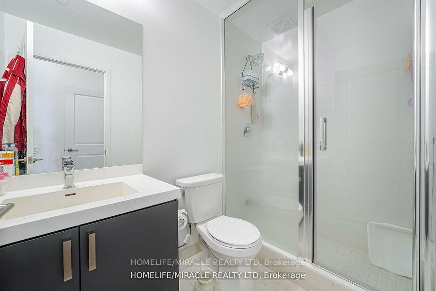 3 Bedrooms Condo at 8 Nahani, Mississauga For sale