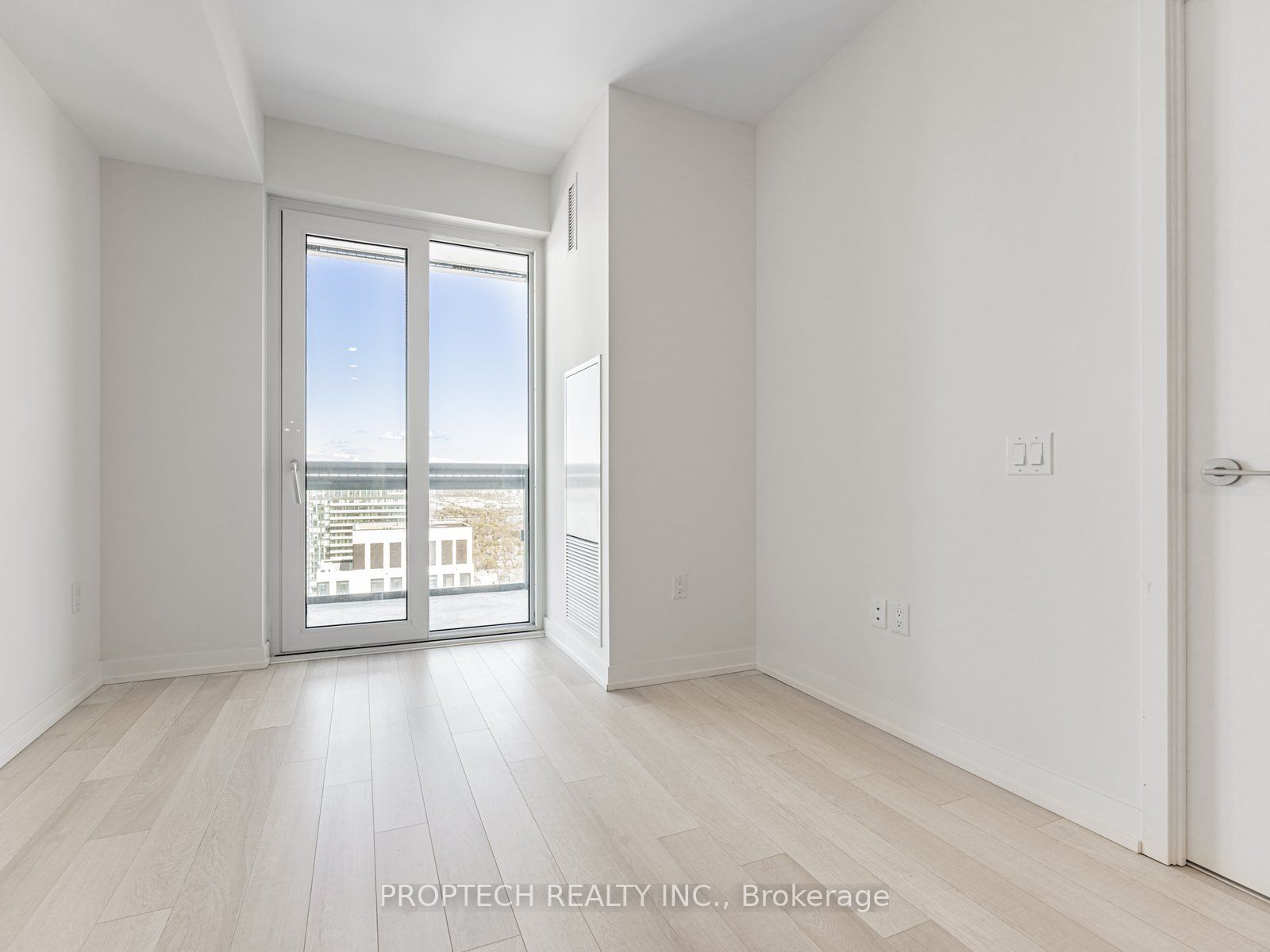 39 Roehampton Avenue, #4201
