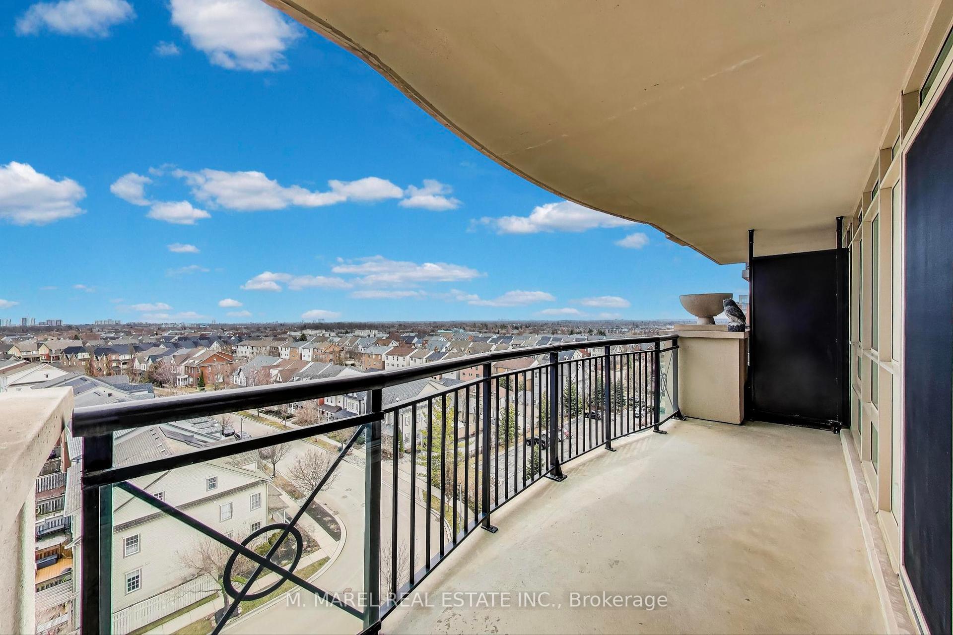 1 Bedroom Condo at 2365 Central Park,  Oakville For sale