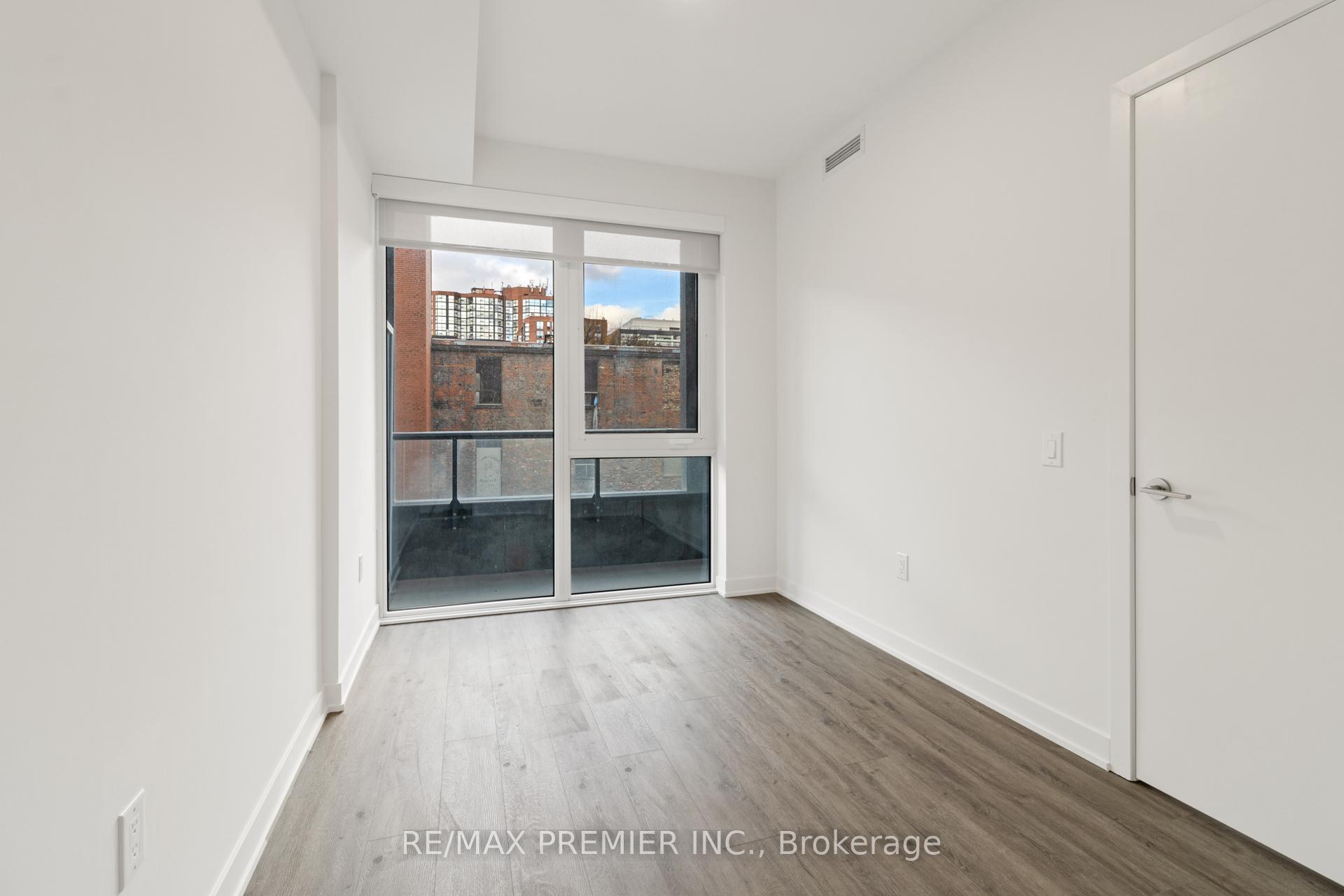 1 Bedroom Condo at 9 Tecumseth, Toronto For sale