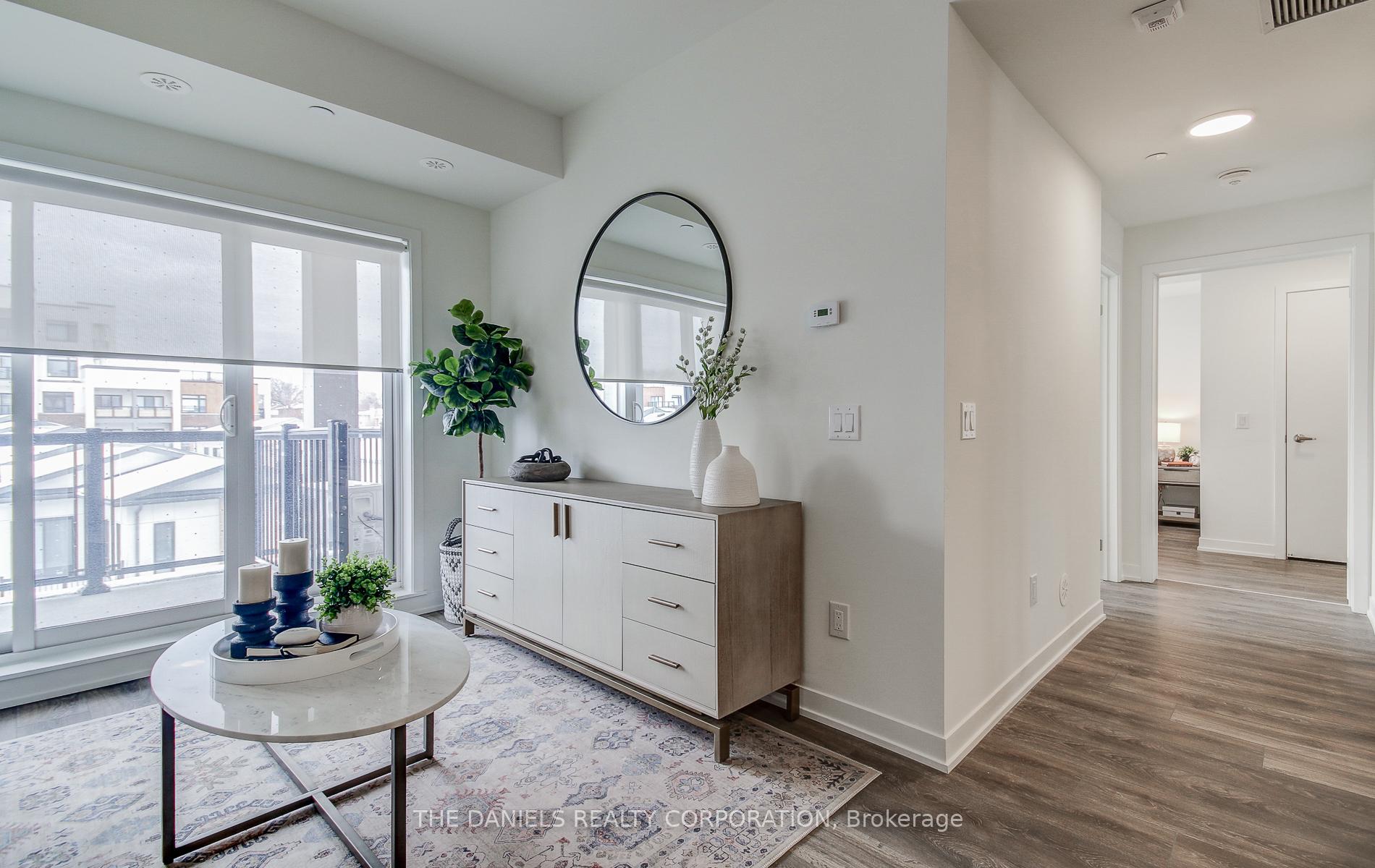 2 Bedrooms Condo at 165 Canon Jackson,  Toronto For sale