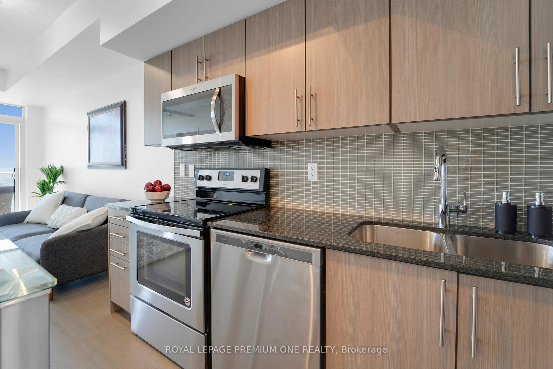 1 Bedroom Condo at 55 Speers, Oakville For sale
