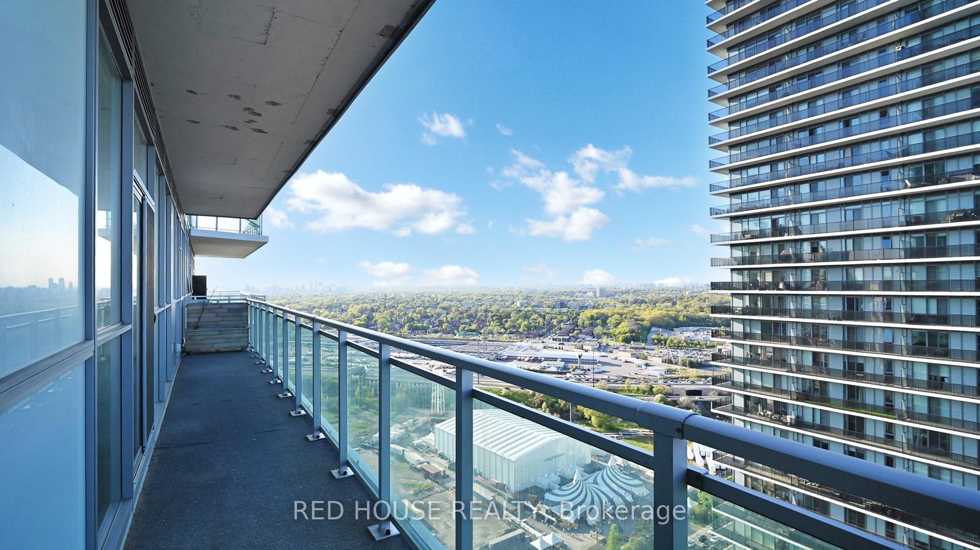 3 Bedrooms Condo at 33 Shore Breeze, Toronto For sale