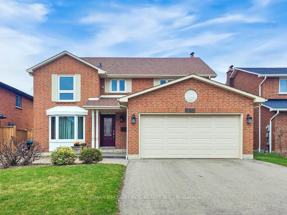 896 Willowbank
