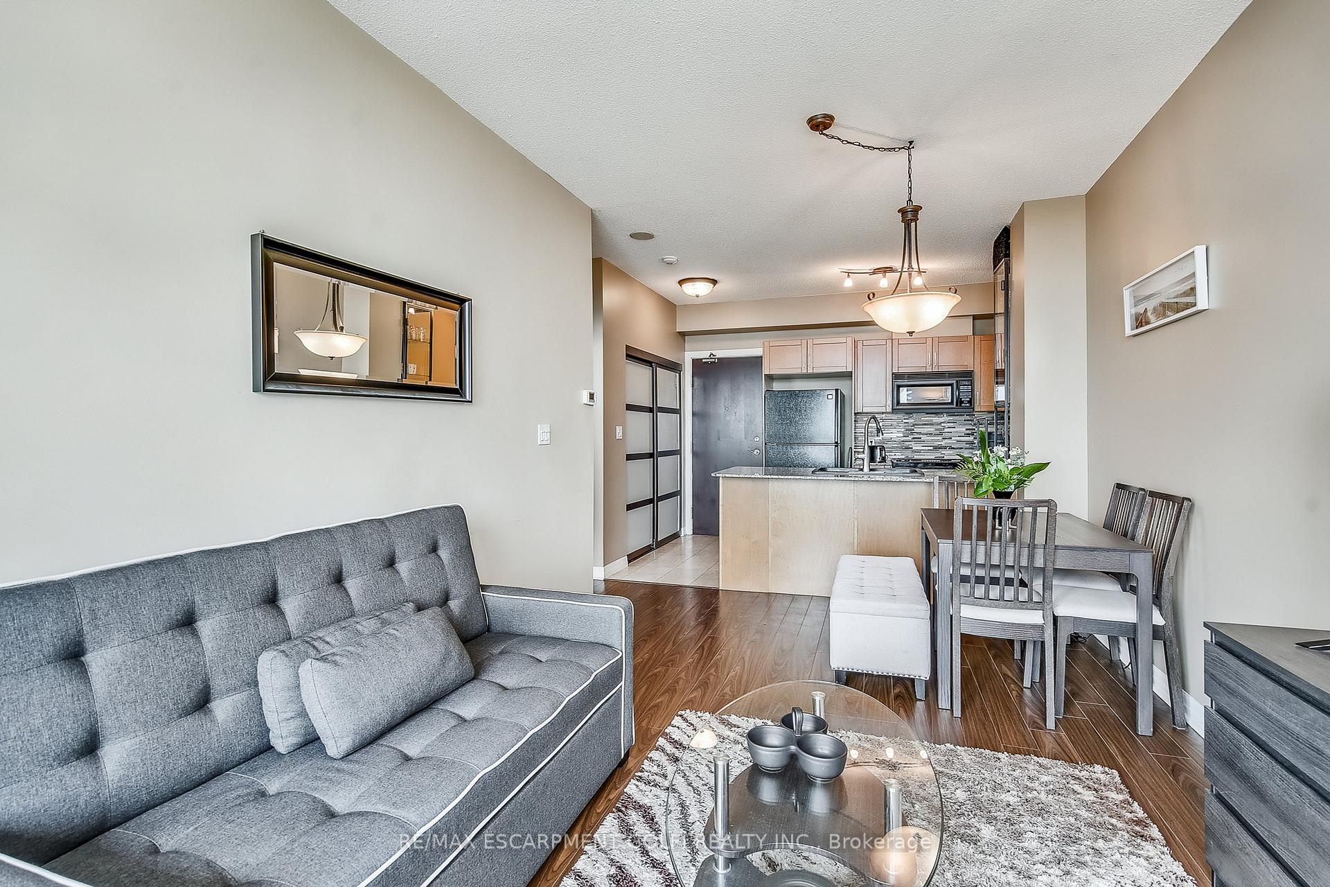 1 Bedroom Condo at 1359 Rathburn, Mississauga For sale