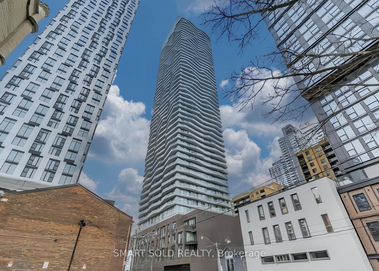 2 Bedrooms Condo at 100 Dalhousie, Toronto For sale