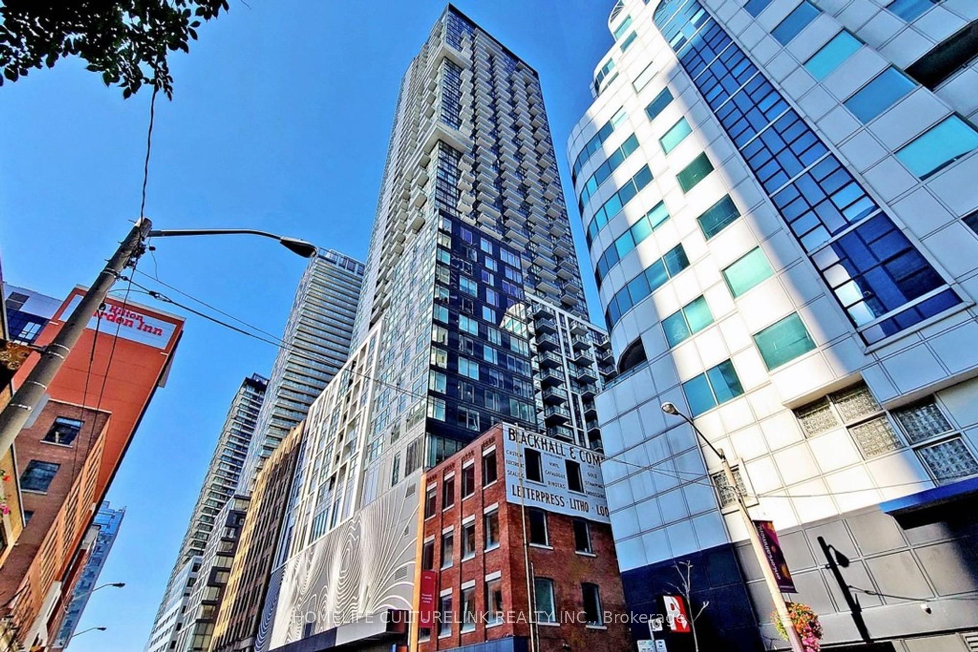 2 Bedrooms Condo at 87 Peter, Toronto For sale