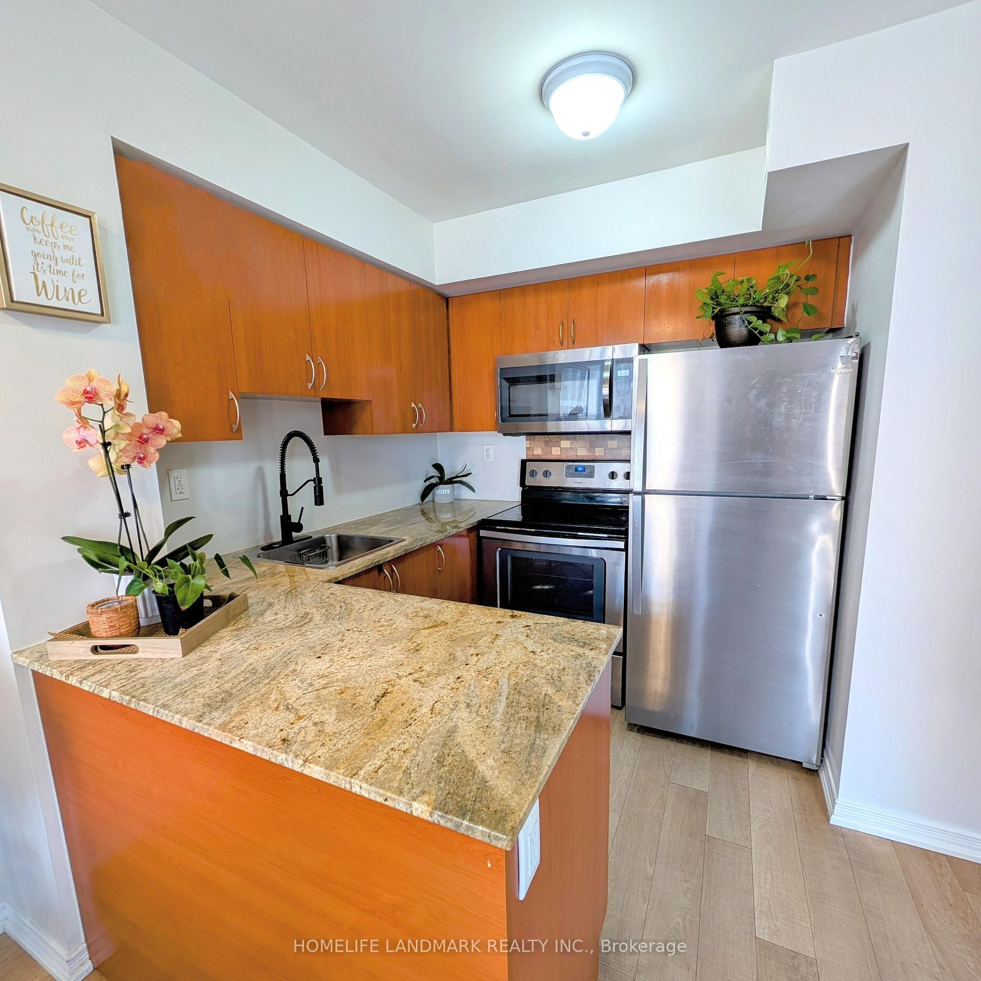 2 Bedrooms Condo at 80 Orchid Place,  Toronto For sale
