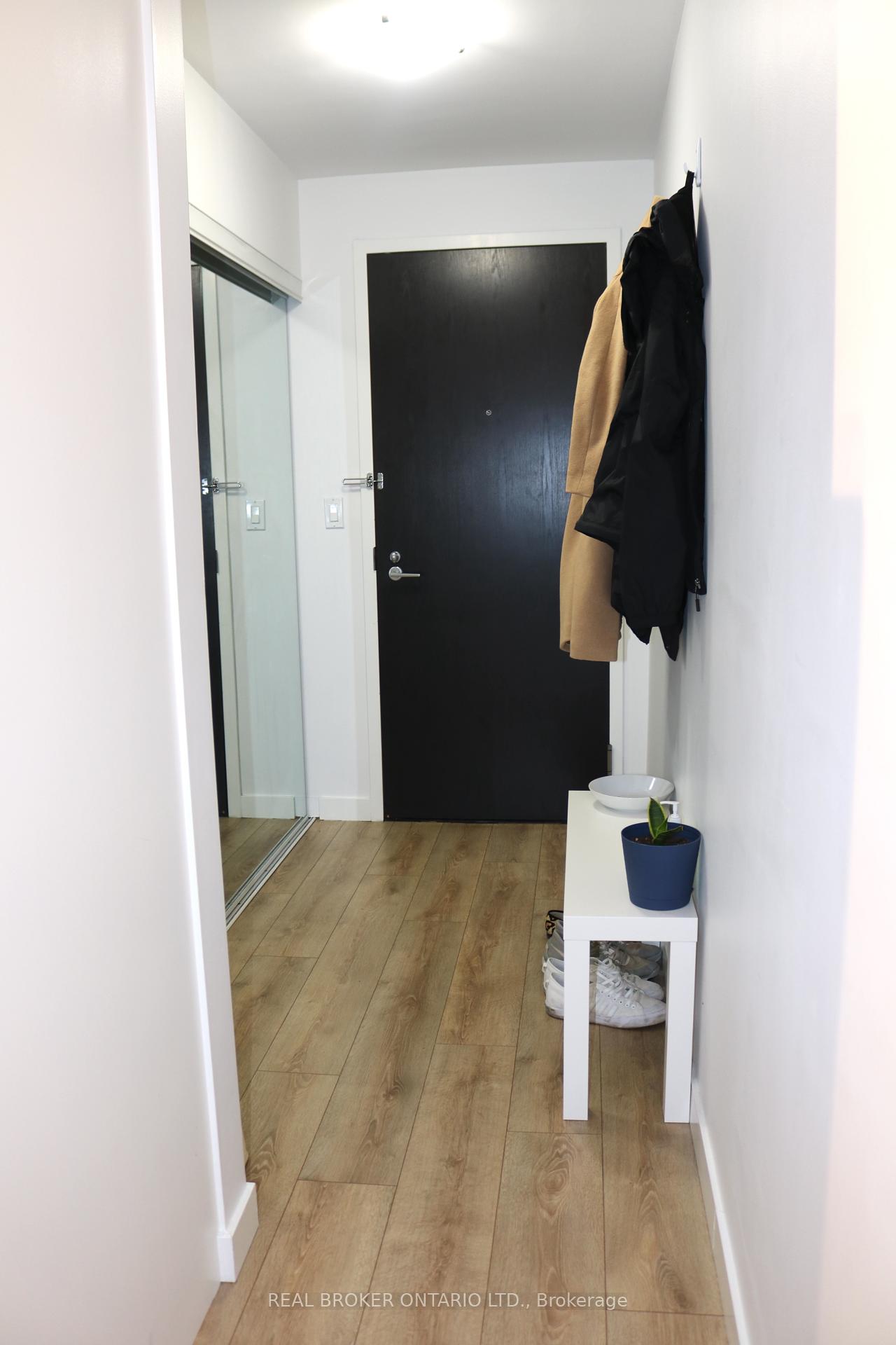 2 Bedrooms Condo at 1005 King, Toronto For sale