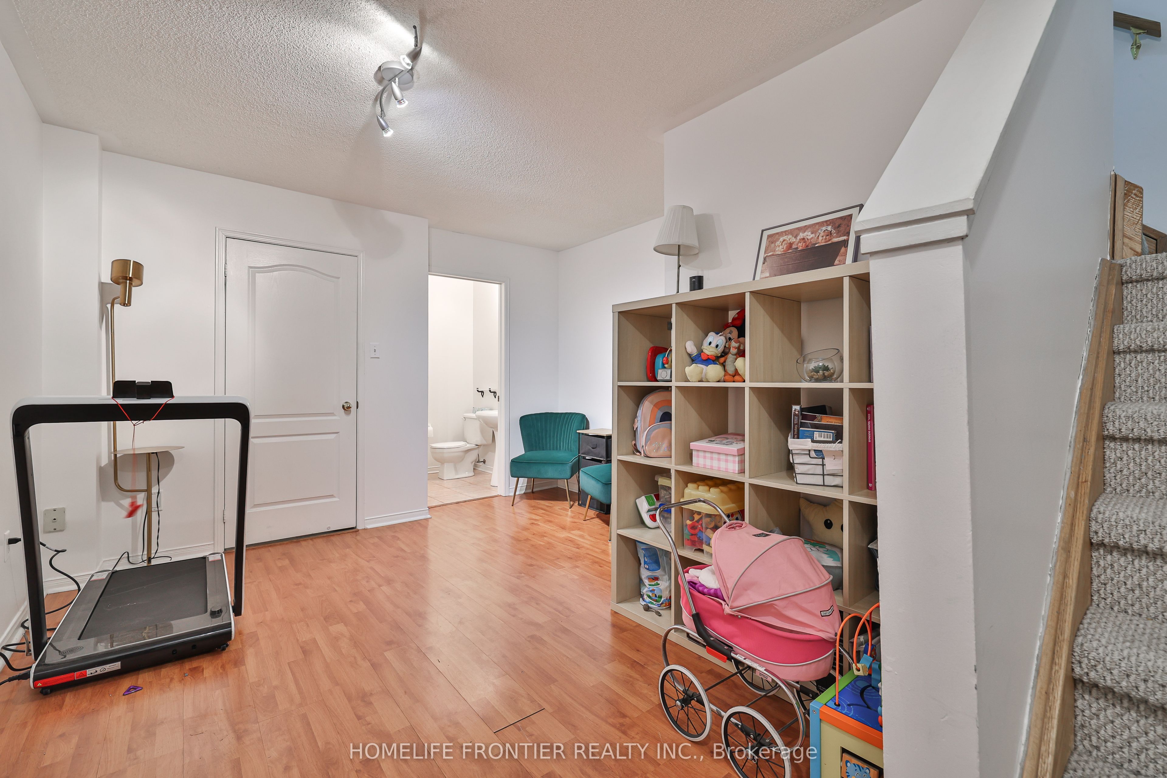 735 New Westminster Drive, #93