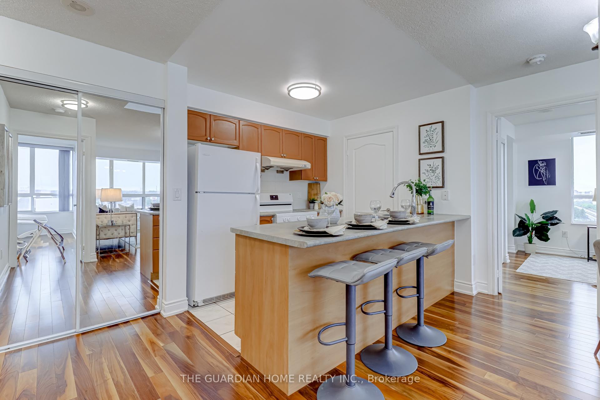 2 Bedrooms Condo at 50 Brian Harrison, Toronto For sale