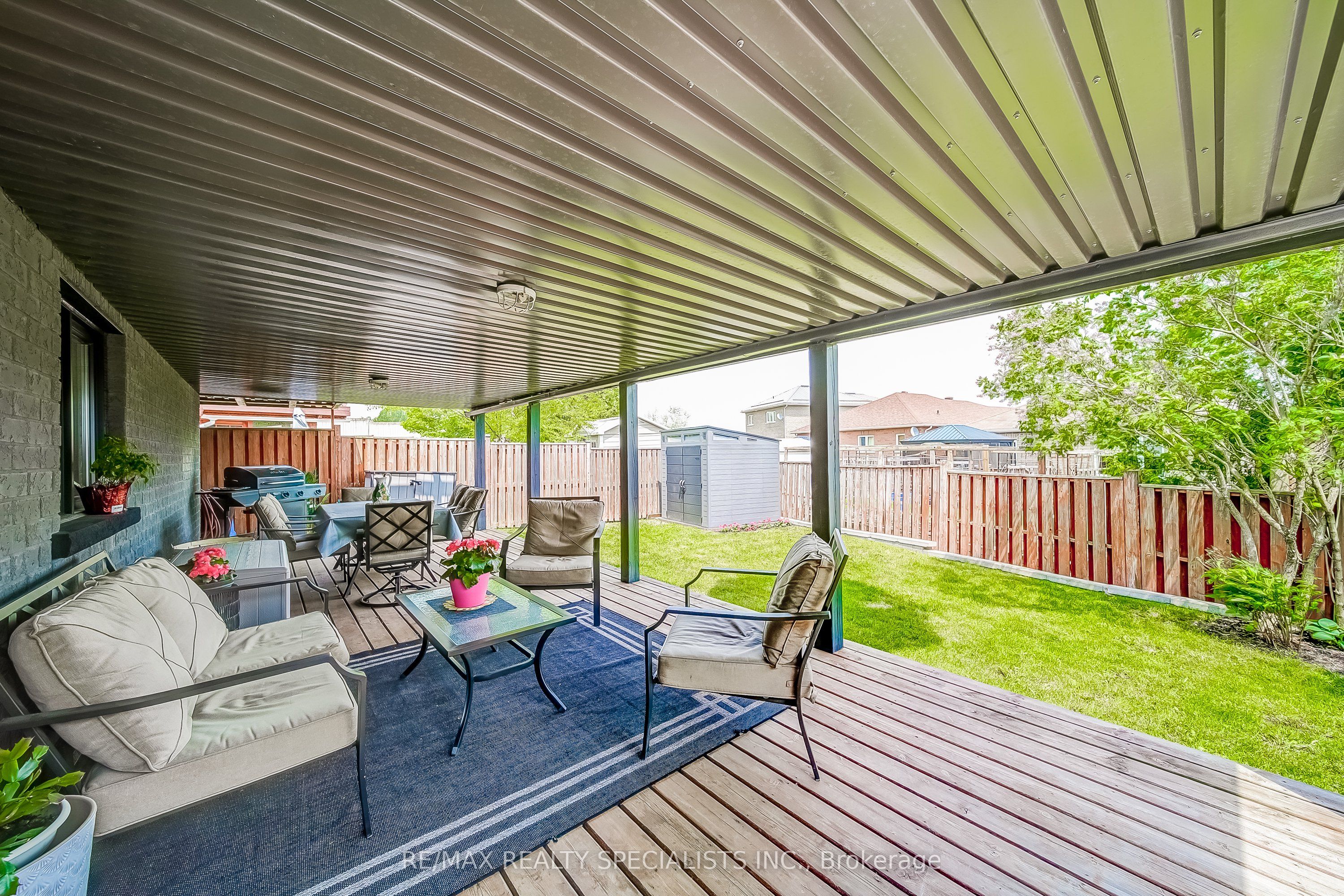 8 Wyman Crescent