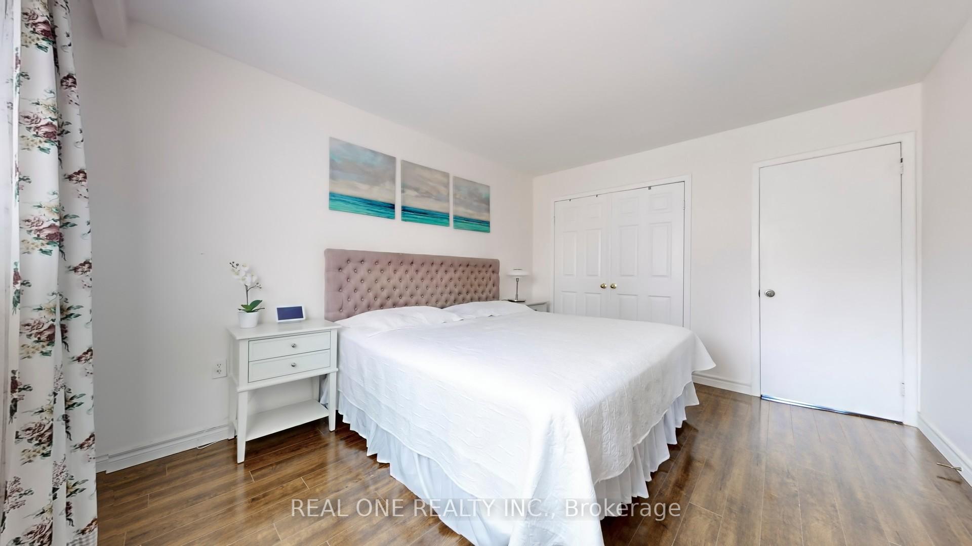 4 Bedrooms Condo at 54 Bonis, Toronto For sale