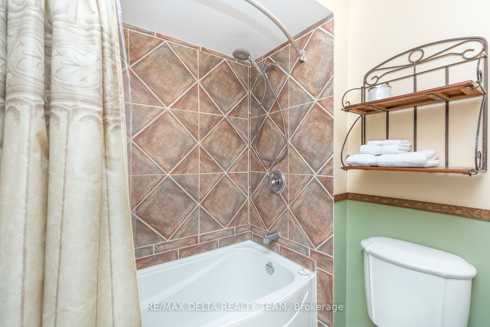 520 Canteval Terrace, #205