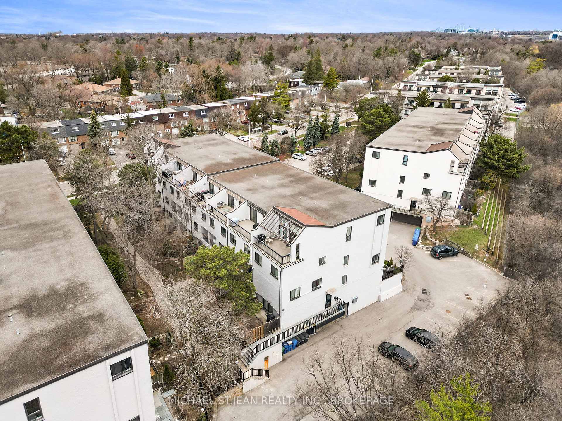 4 Bedrooms Condo at 1016 Falgarwood,  Oakville For sale
