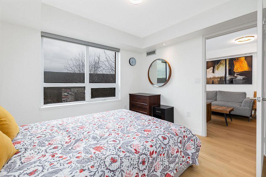 2 Bedrooms Condo at 1420 Dupont, Toronto For sale
