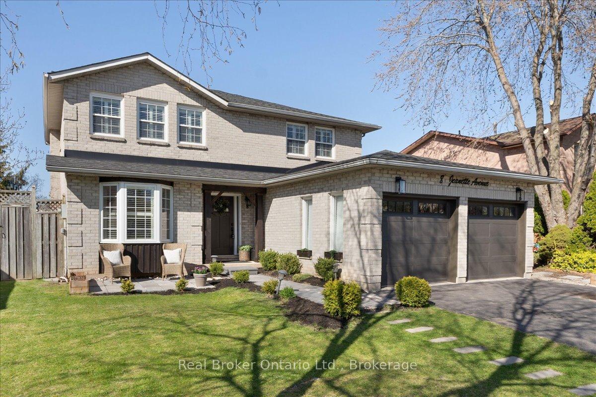 8 Jeanette Avenue, Grimsby, ON L3M 5B4