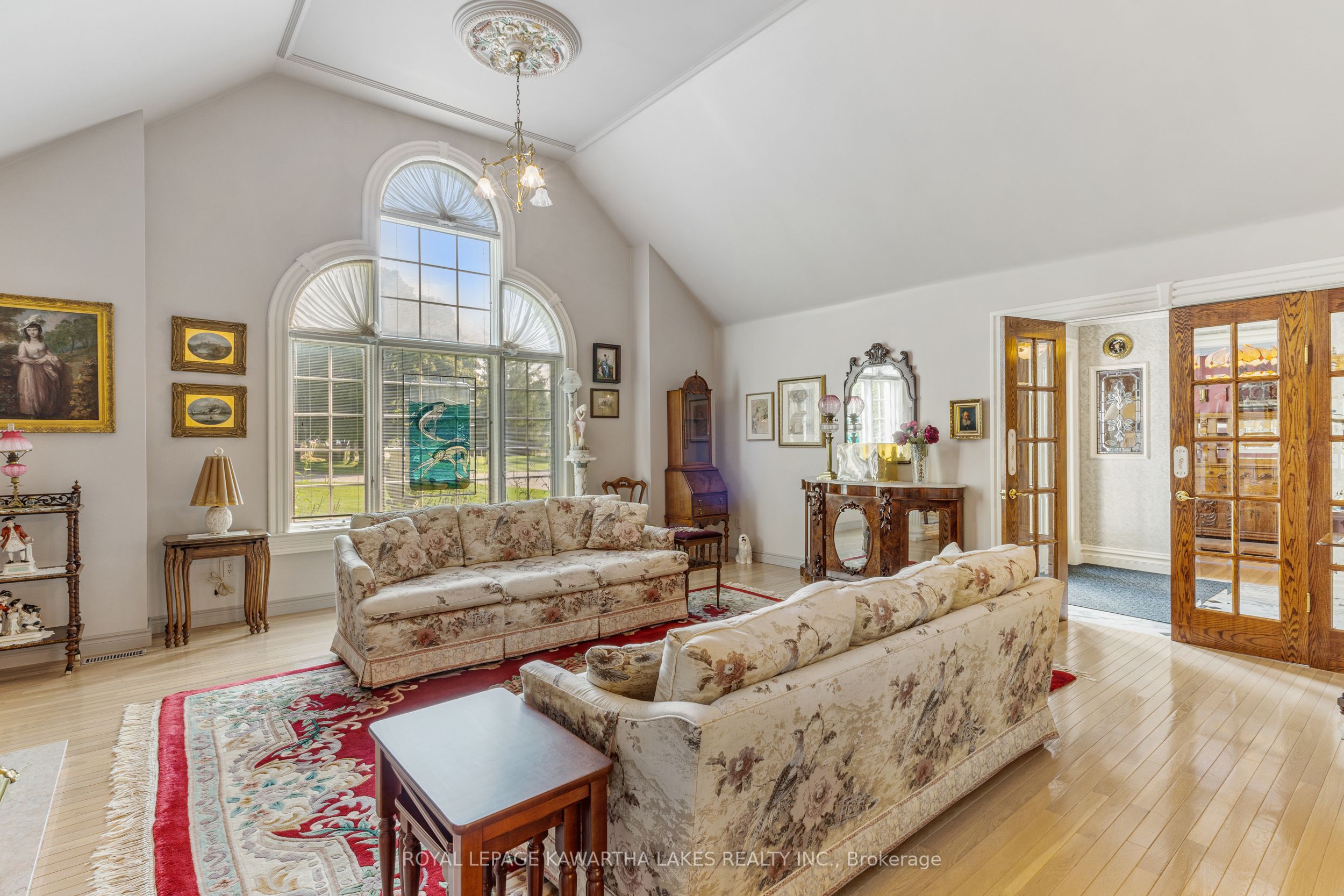 4 Sturgeon Glen Road