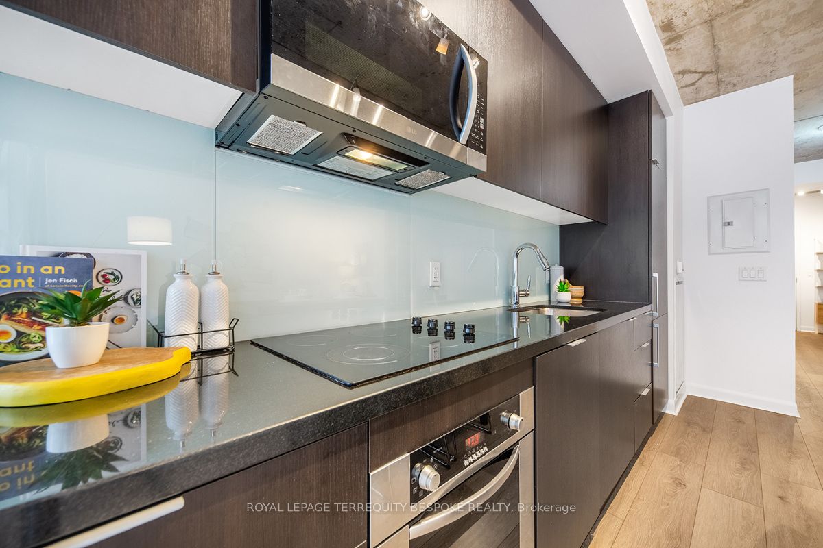 478 King Street W, #202