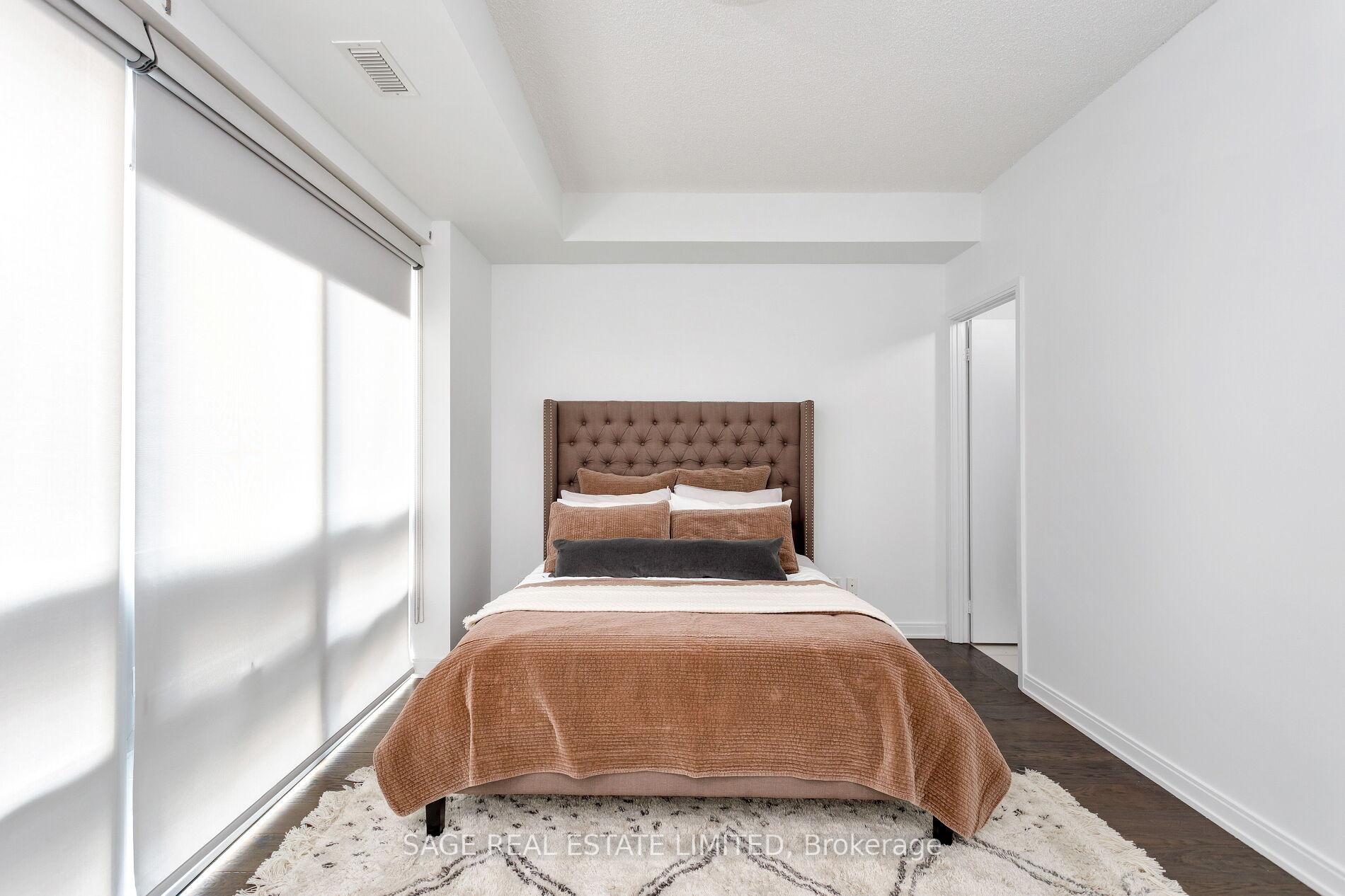 2 Bedrooms Condo at 760 The Queensway, Toronto For sale