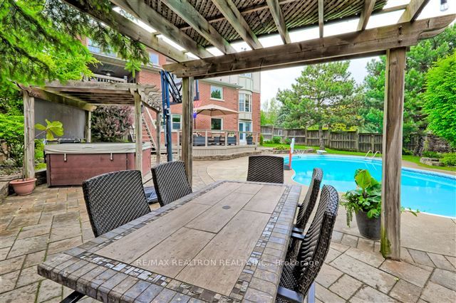852 Norwick Road