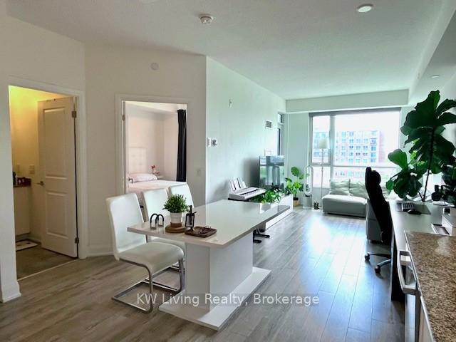 2 Bedrooms Condo at 2800 Keele, Toronto For sale